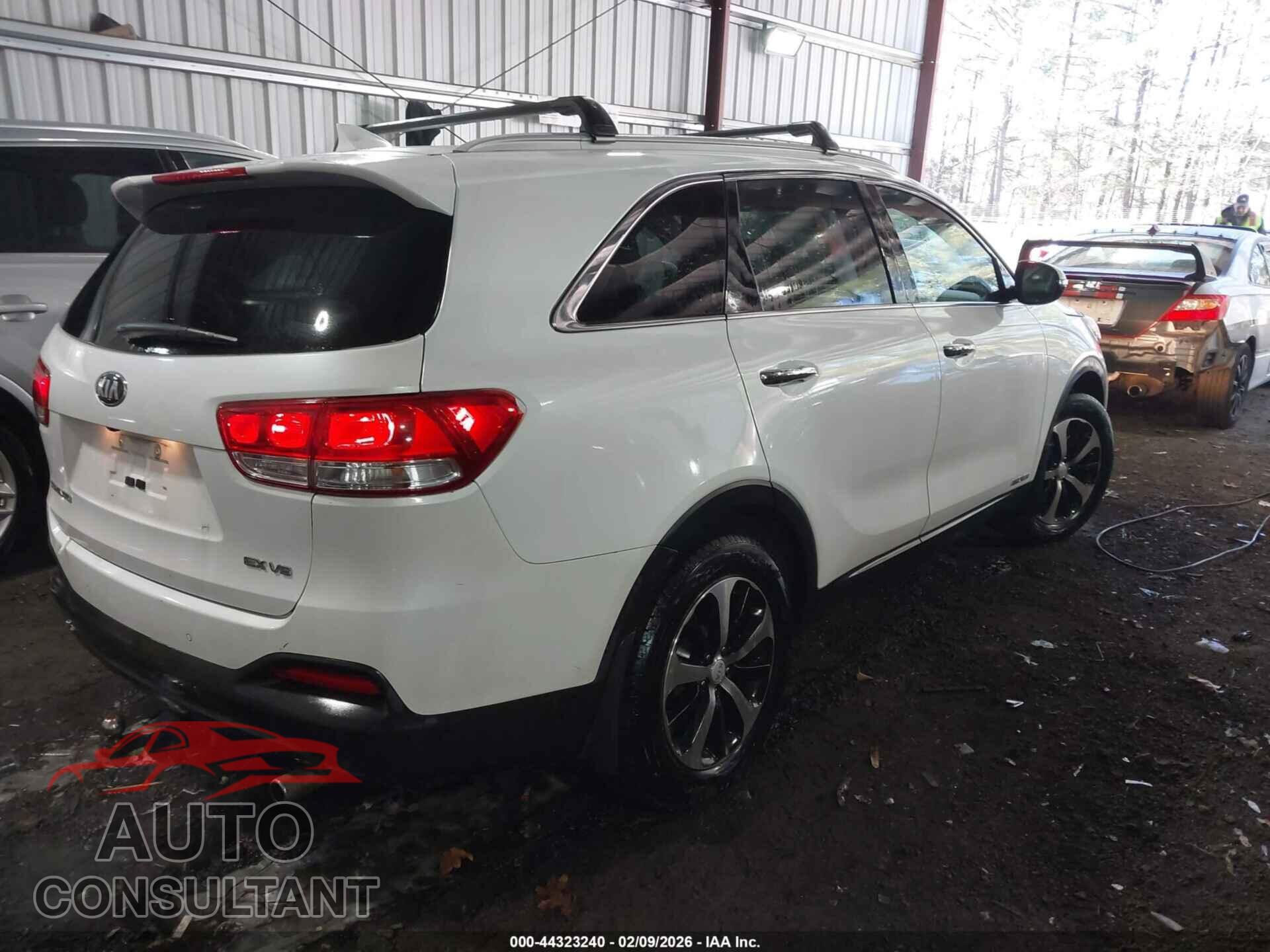 KIA SORENTO 2016 - 5XYPHDA58GG178817