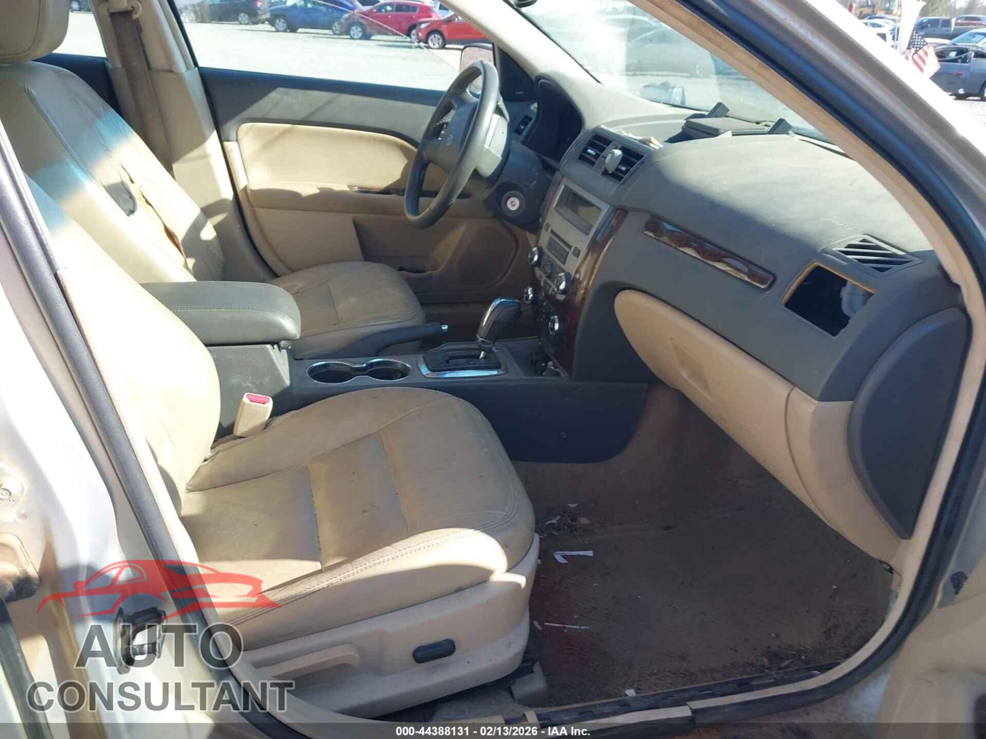 FORD FUSION 2010 - 3FAHP0JGXAR259869