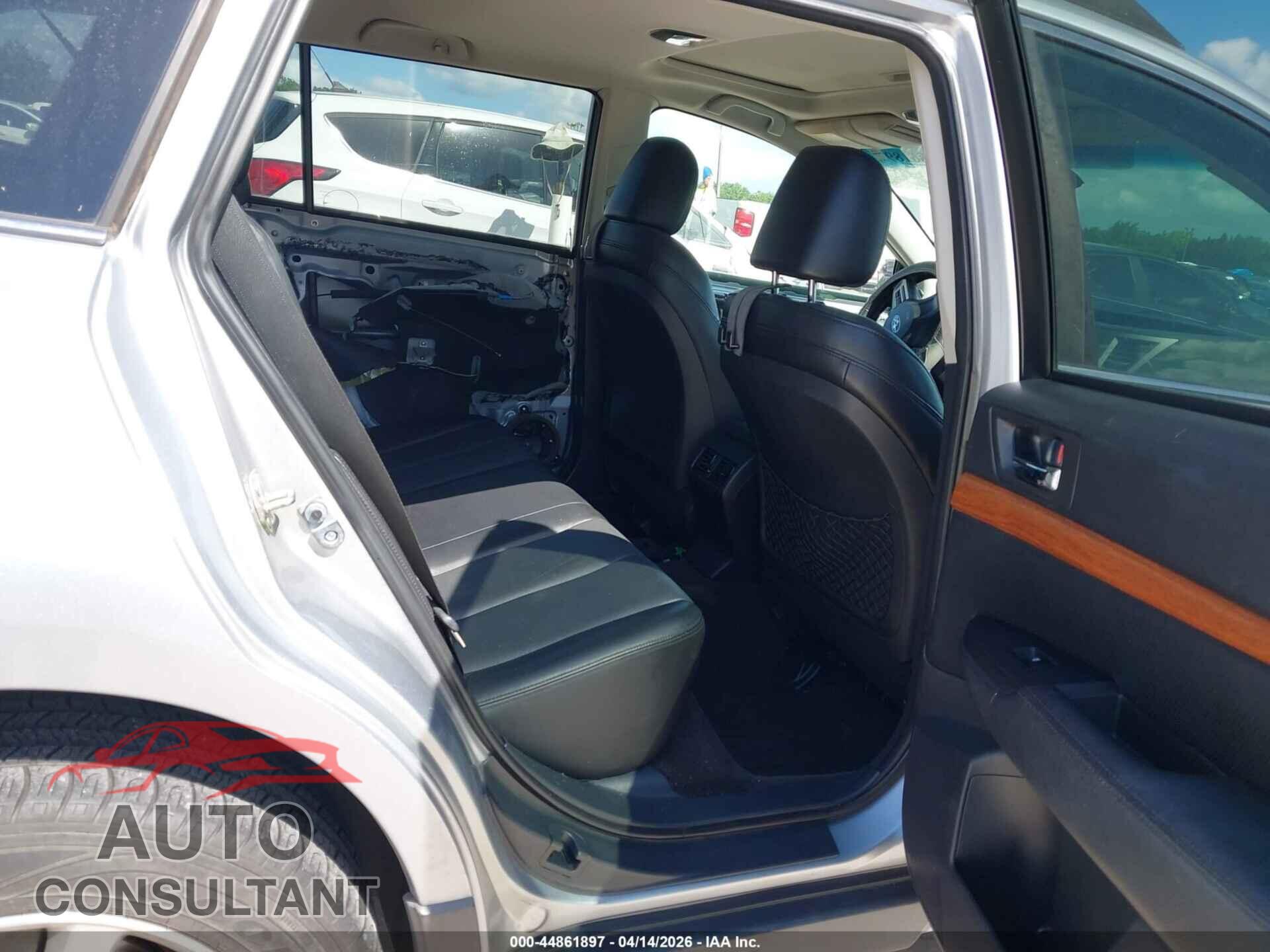 SUBARU OUTBACK 2014 - 4S4BRBLC8E3294734