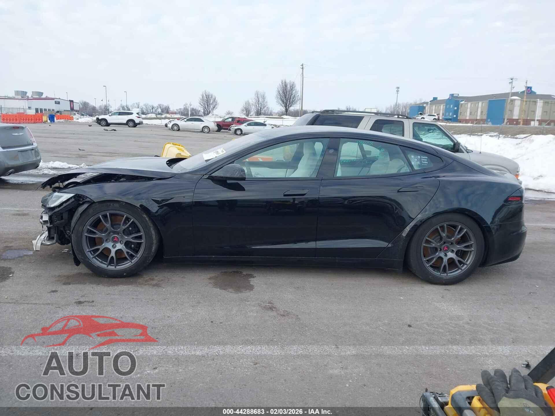 TESLA MODEL S 2024 - 5YJSA1E54RF538893