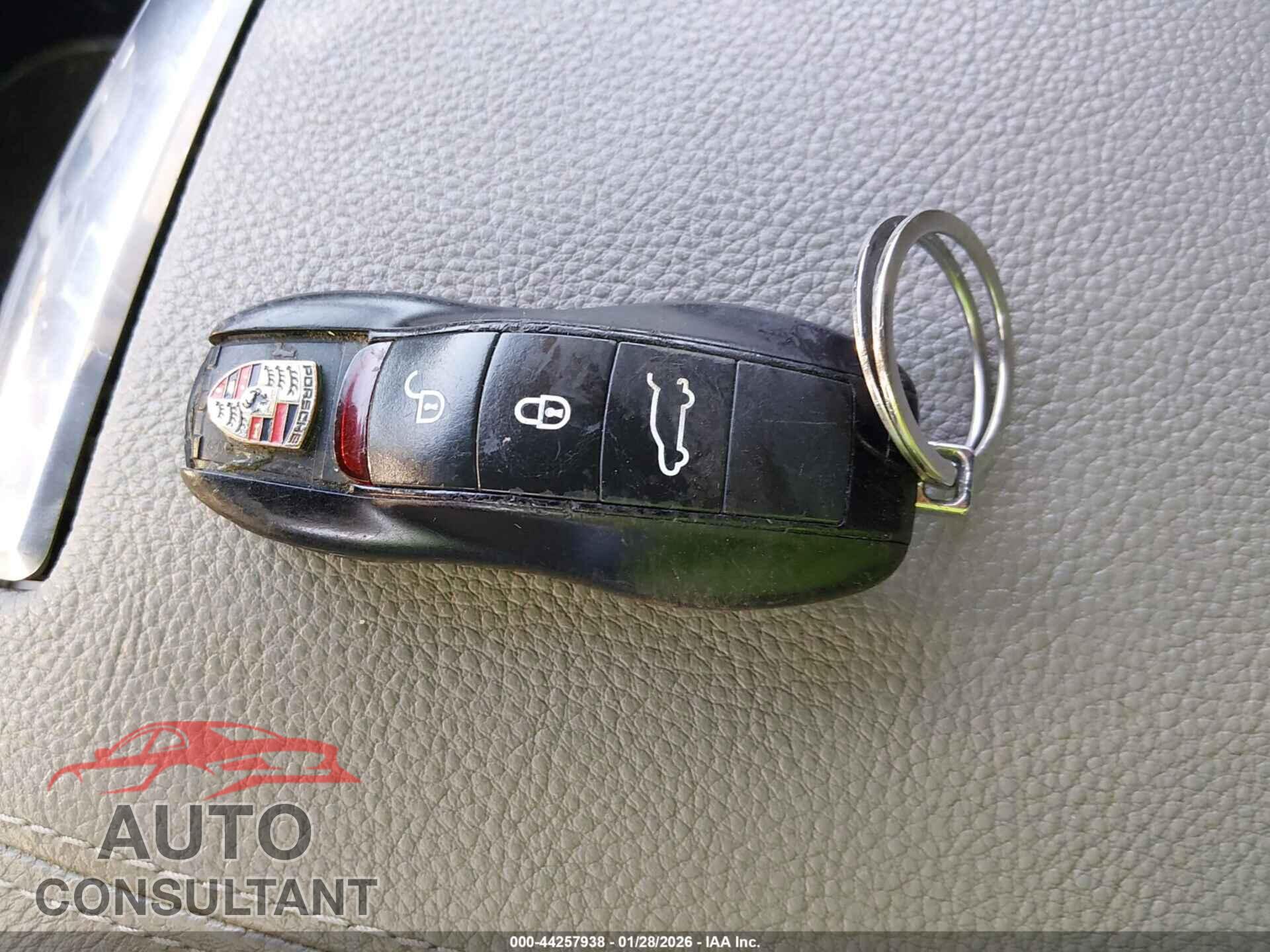 PORSCHE CAYENNE 2012 - WP1AA2A21CLA07148