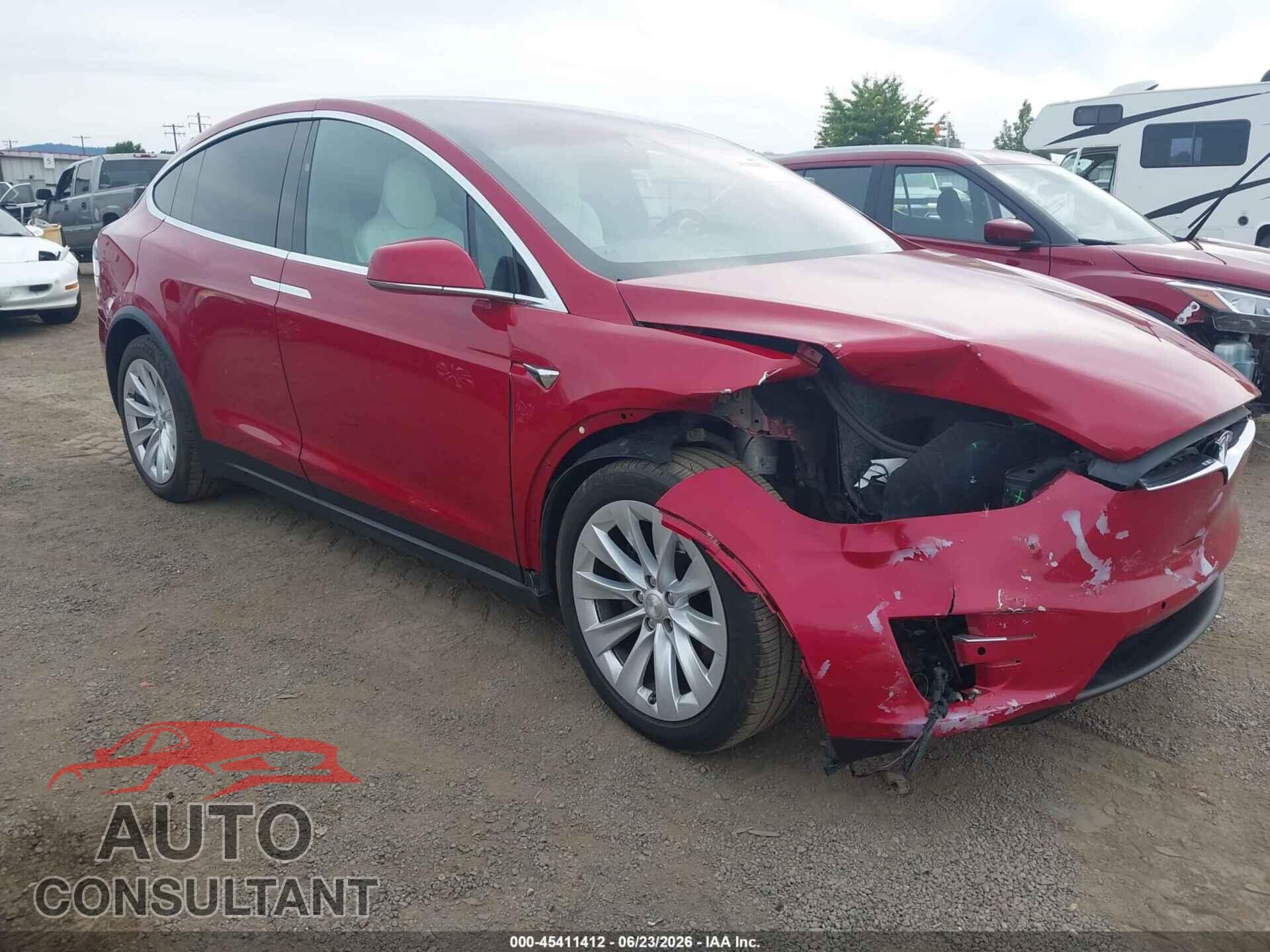 TESLA MODEL X 2017 - 5YJXCBE21HF050270