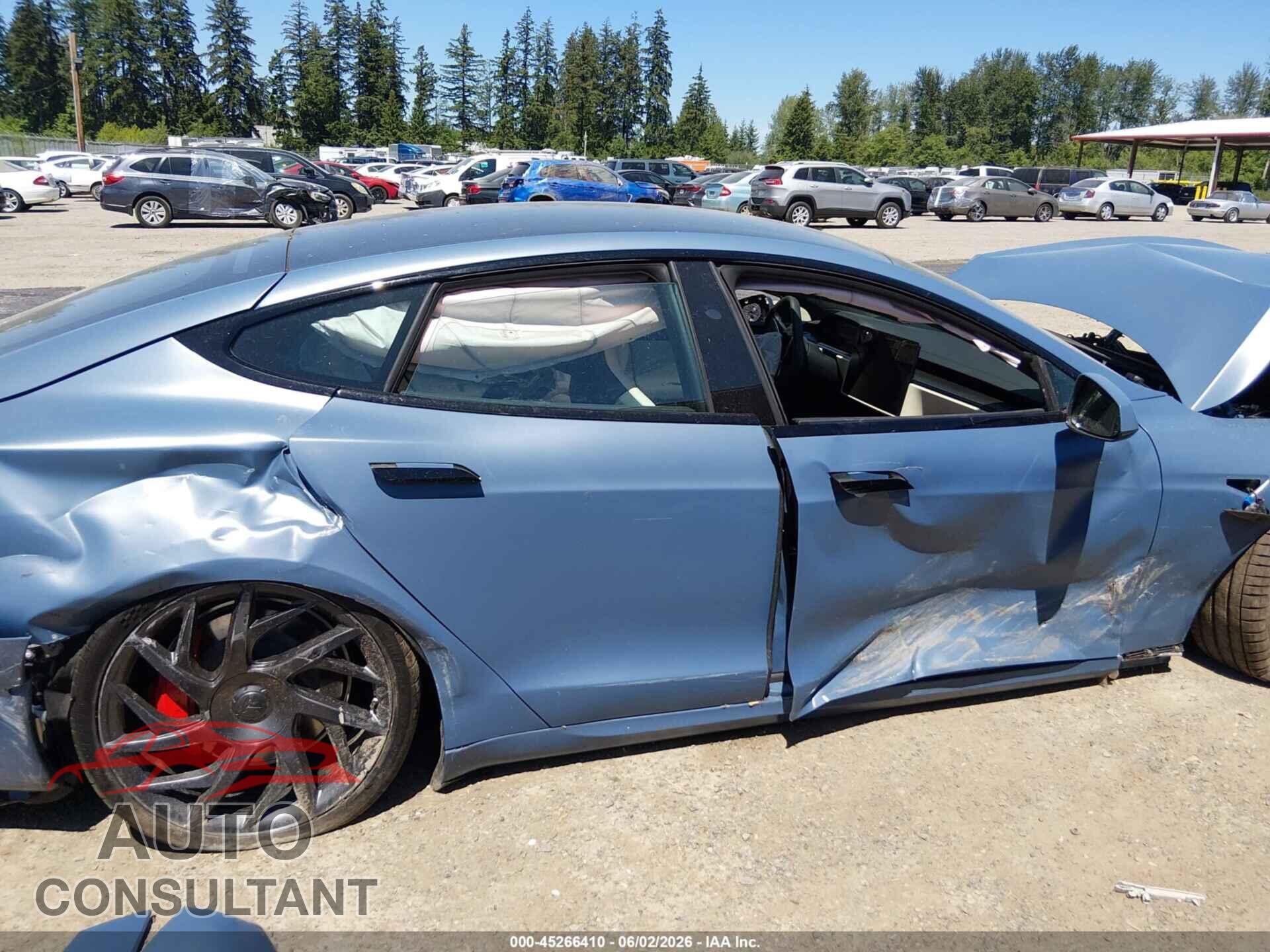 TESLA MODEL S 2026 - 5YJSA1E64TF558156