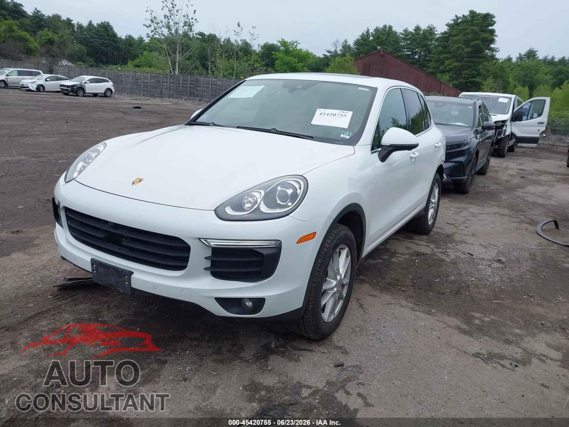 PORSCHE CAYENNE 2017 - WP1AA2A21HKA82879