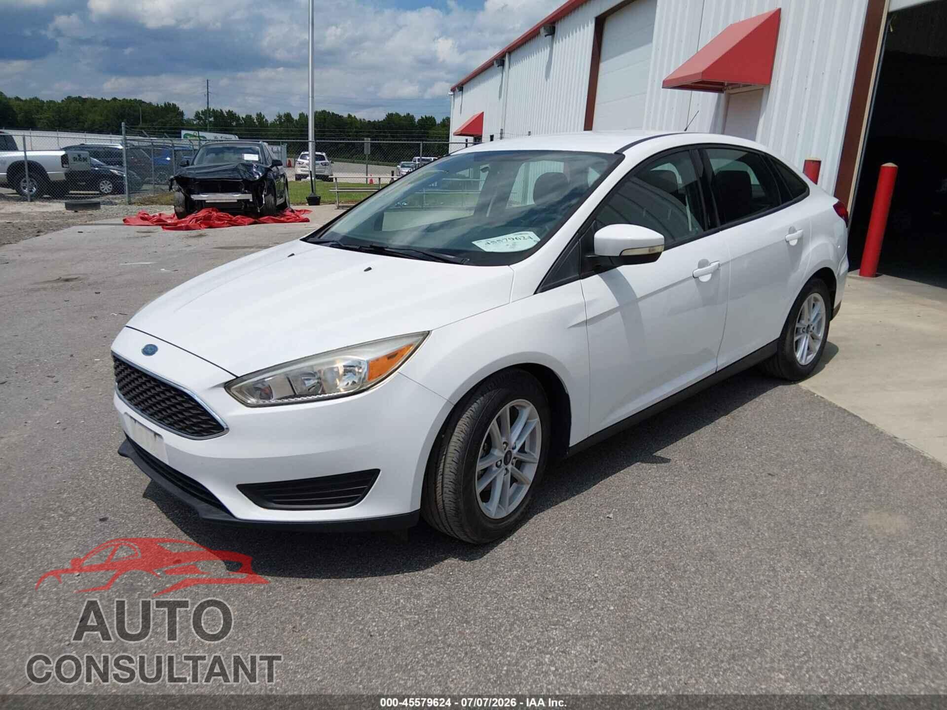 FORD FOCUS 2017 - 1FADP3F26HL320172