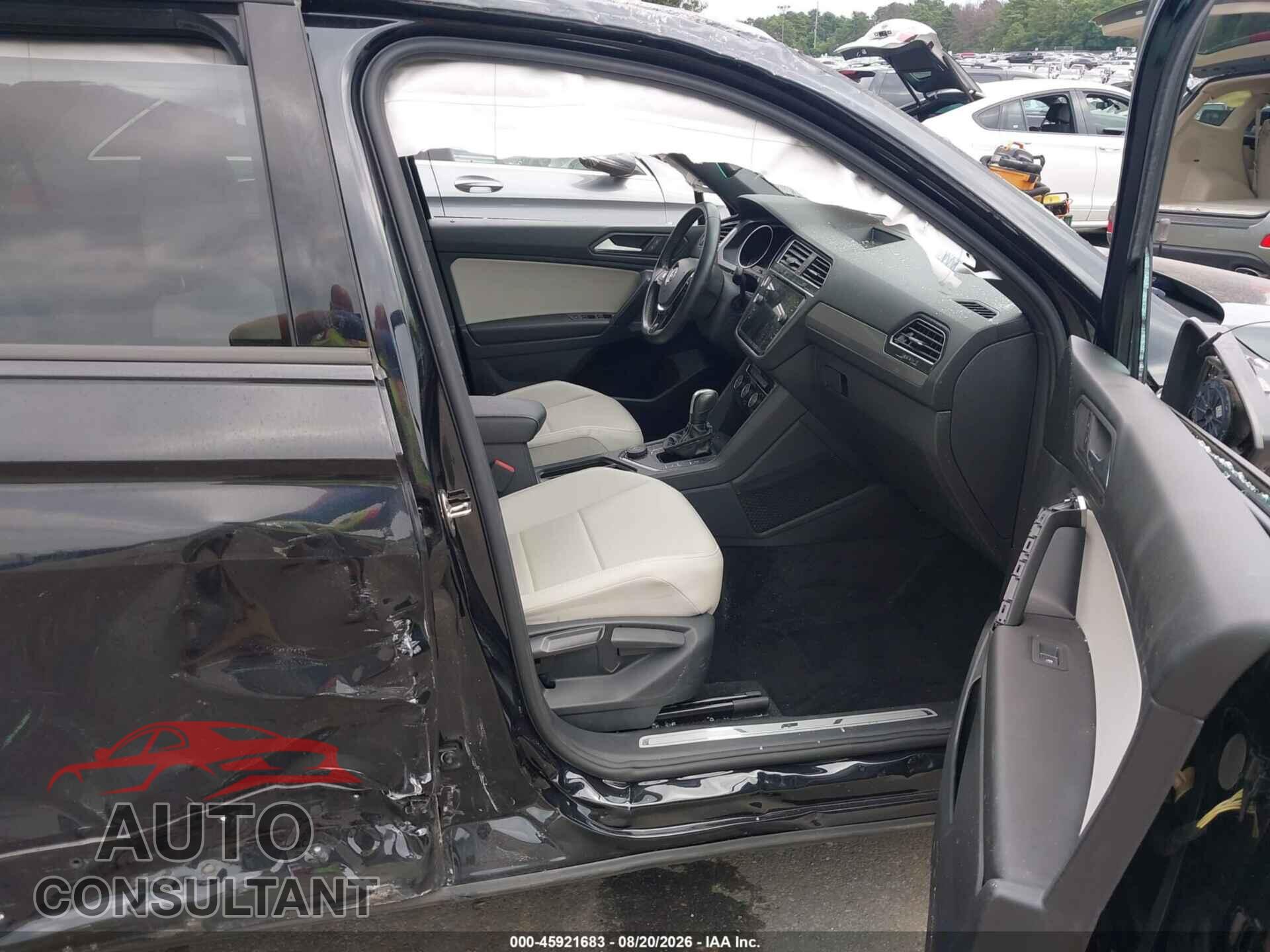 VOLKSWAGEN TIGUAN 2021 - 3VV2B7AX6MM093473