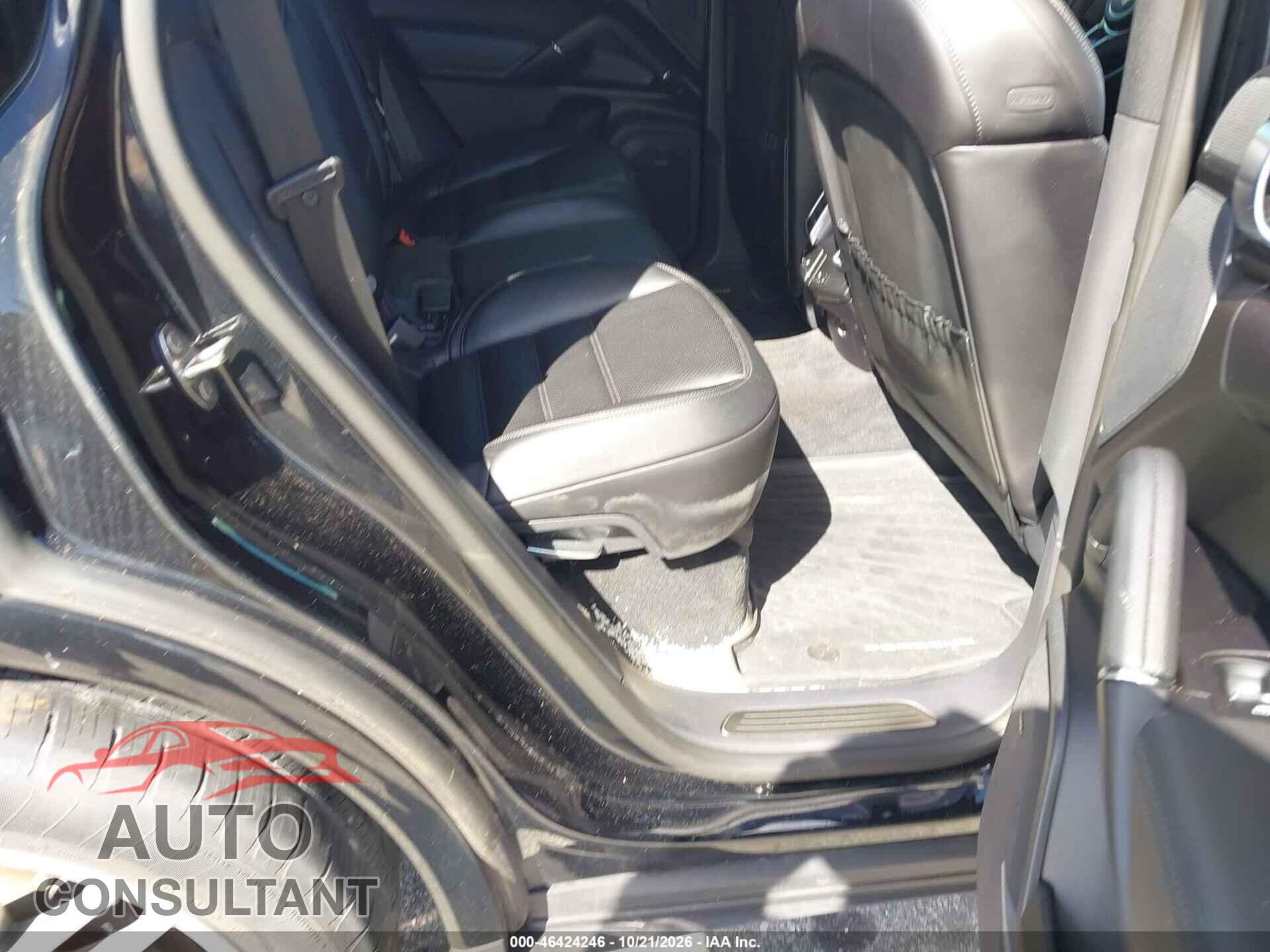 PORSCHE CAYENNE 2017 - WP1AA2A24HKA83900