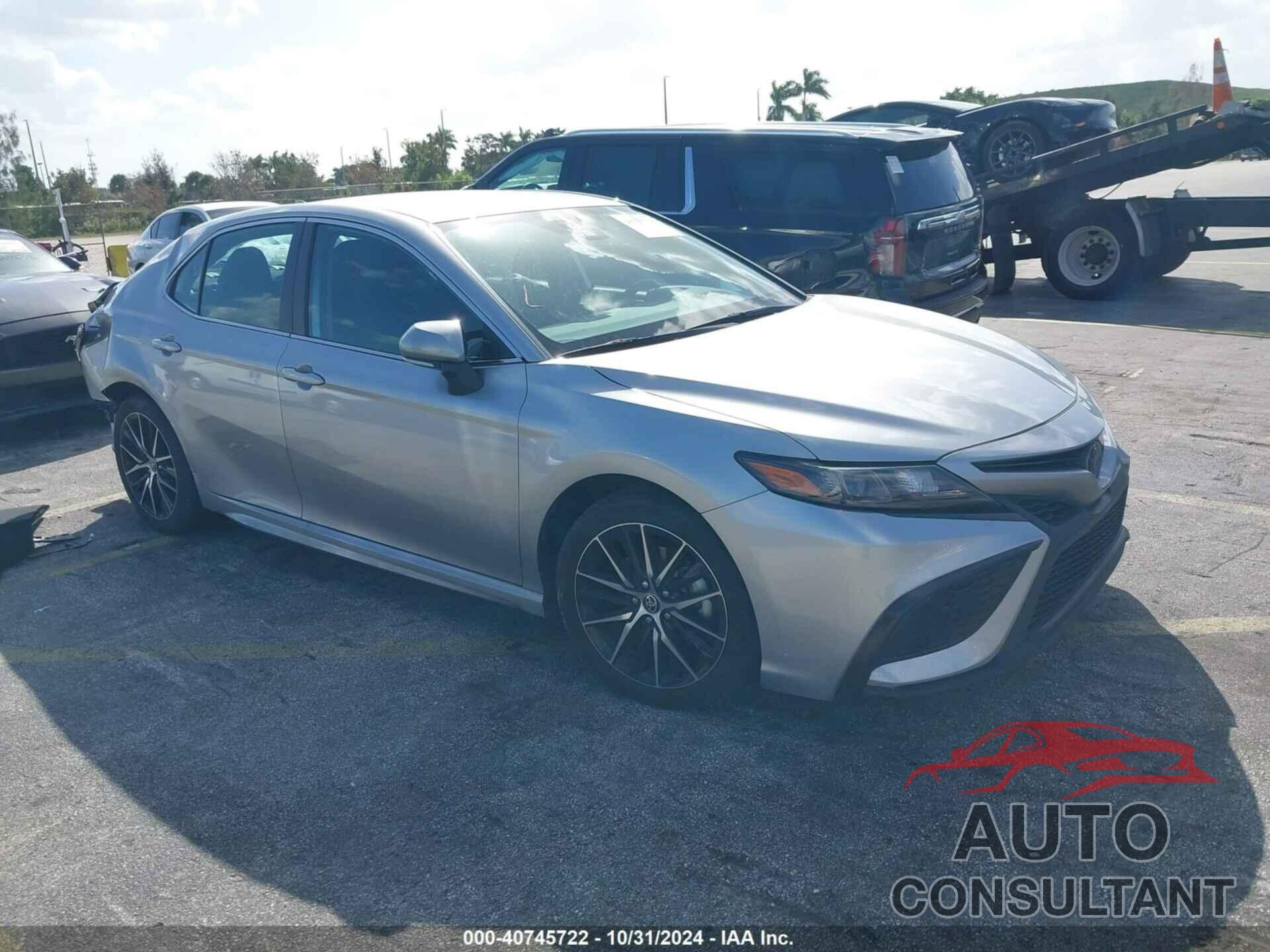 TOYOTA CAMRY 2022 - 4T1G11AK9NU717526