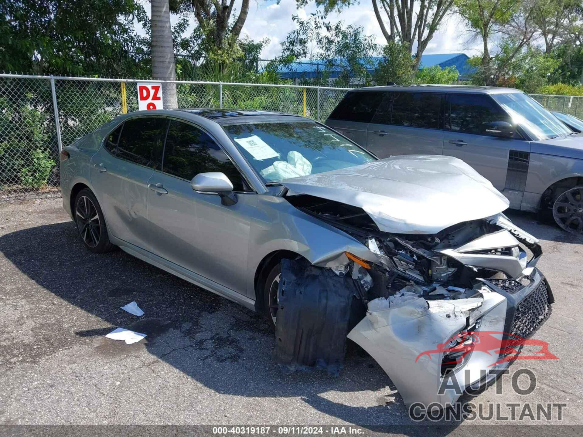 TOYOTA CAMRY 2018 - 4T1B61HK4JU137144