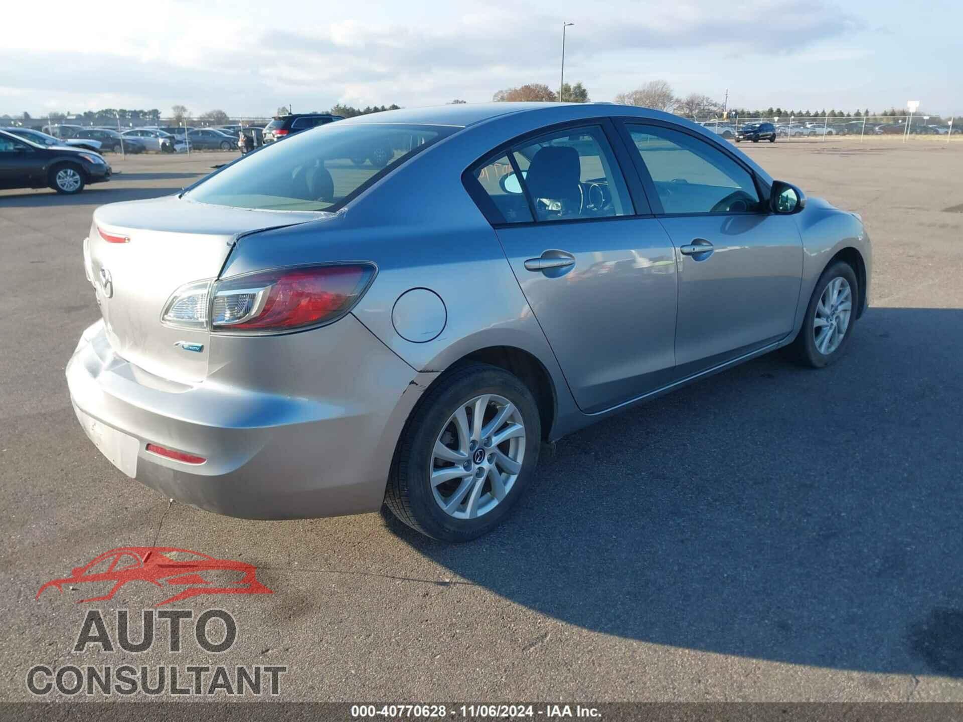 MAZDA MAZDA3 2013 - JM1BL1V73D1818303