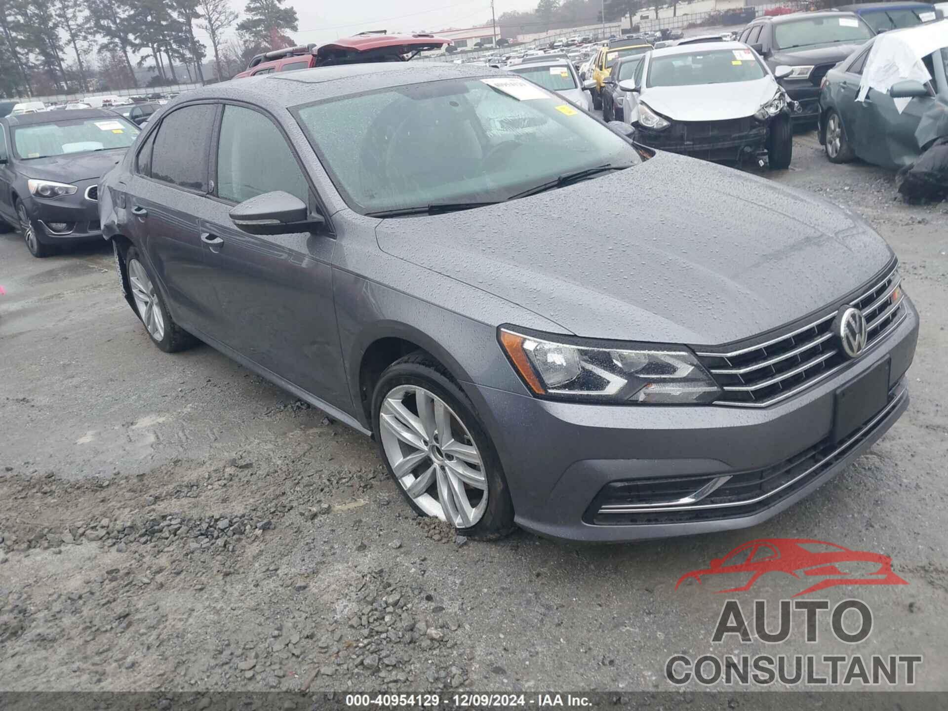 VOLKSWAGEN PASSAT 2019 - 1VWLA7A32KC010233