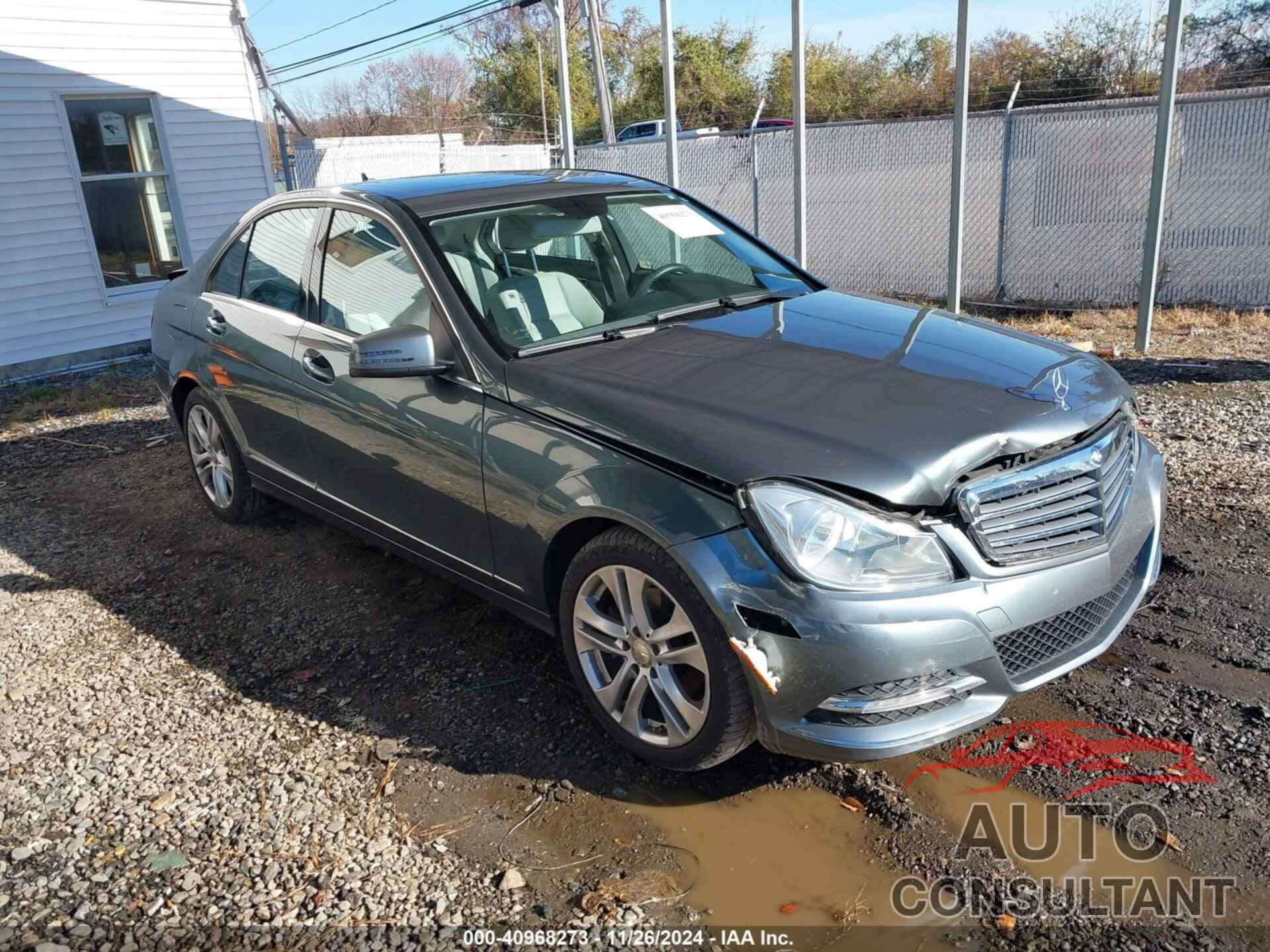 MERCEDES-BENZ C 300 2012 - WDDGF8BBXCR212081