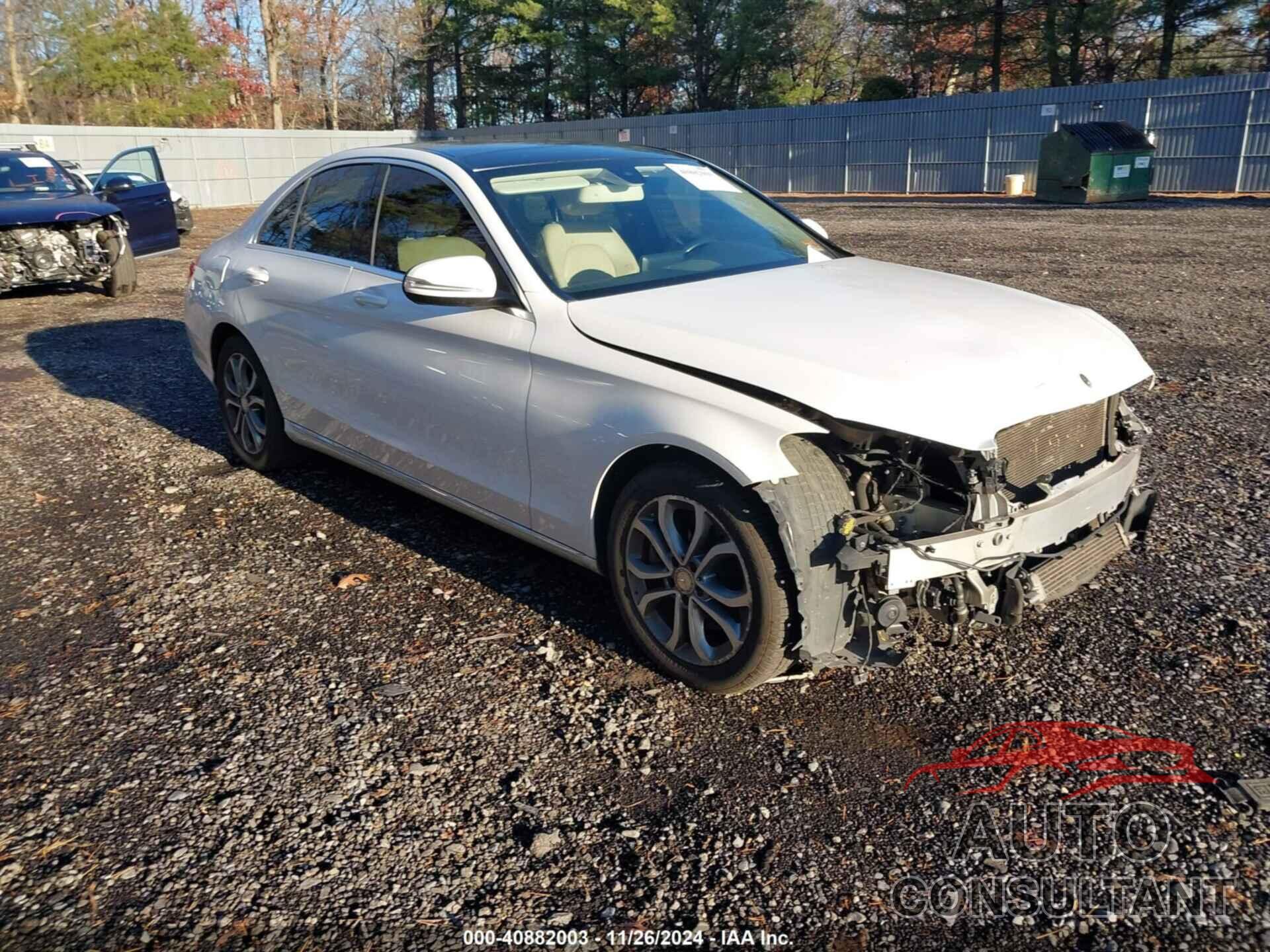 MERCEDES-BENZ C 300 2015 - 55SWF4KB0FU022538