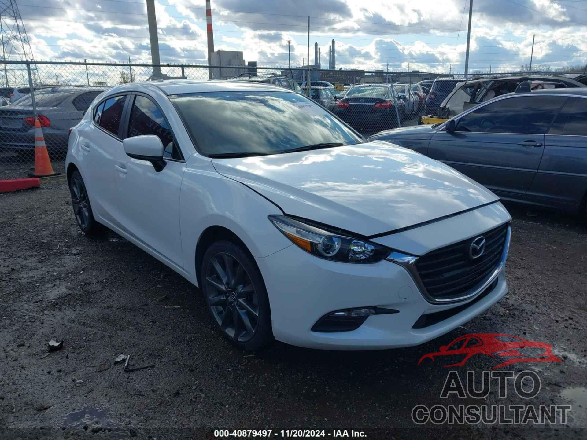 MAZDA MAZDA3 2018 - 3MZBN1L38JM269736