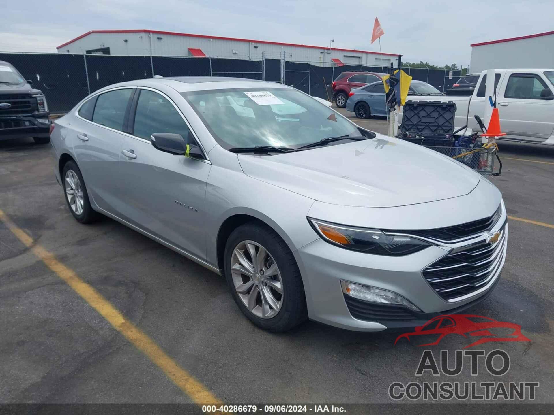 CHEVROLET MALIBU 2020 - 1G1ZD5ST3LF090108