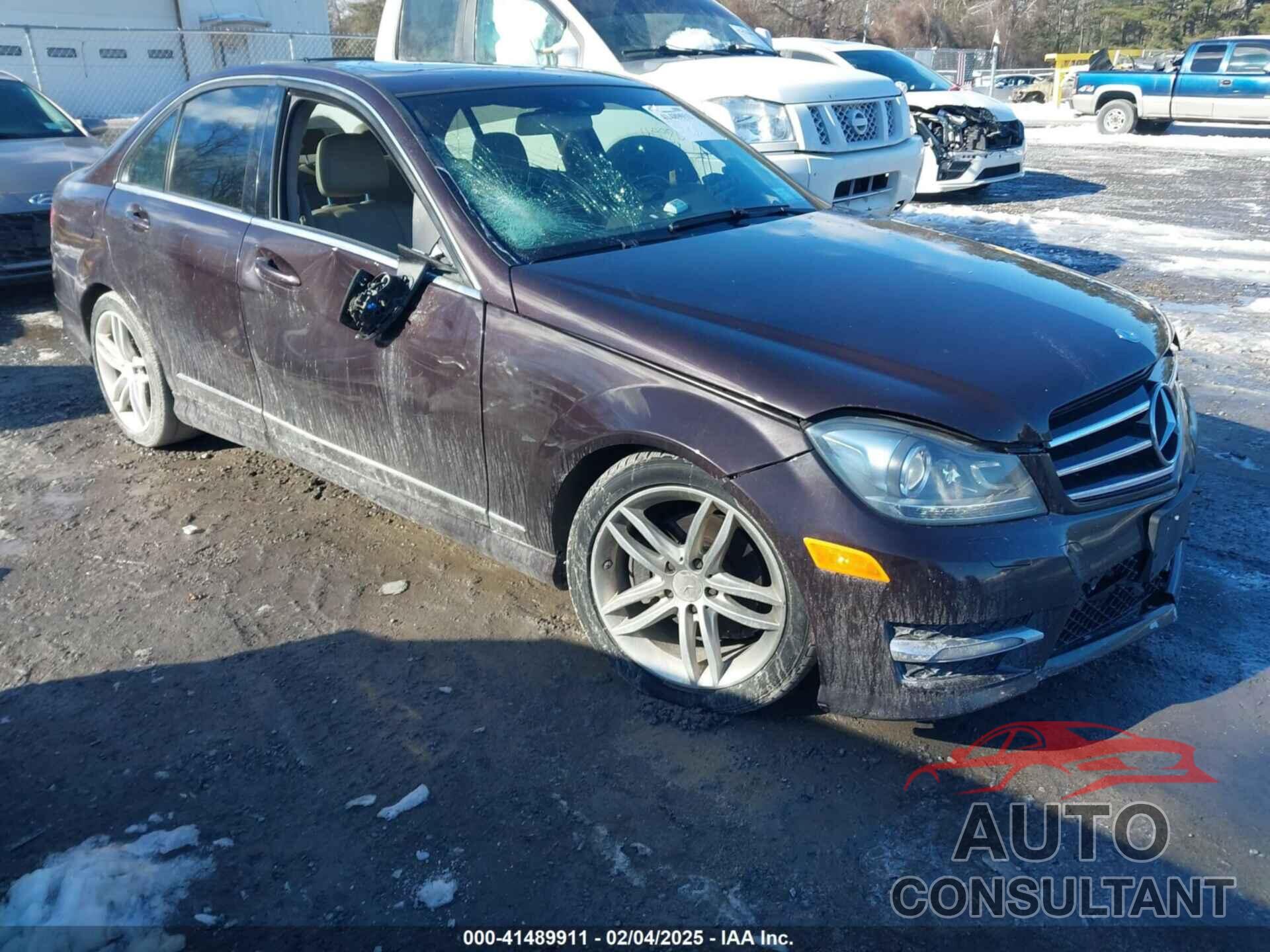 MERCEDES-BENZ C 300 2012 - WDDGF8BB3CR207370