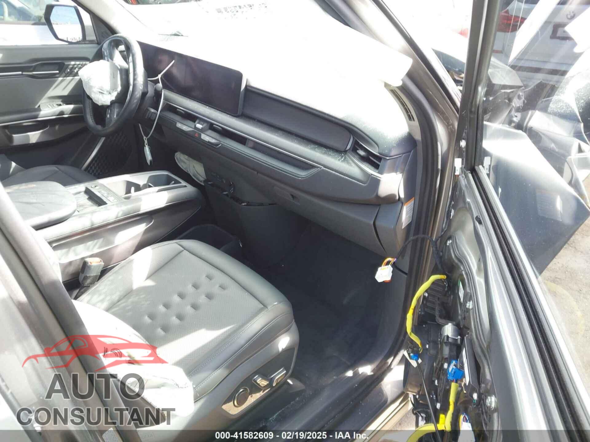 KIA EV9 2024 - KNDAFFS52R6023305