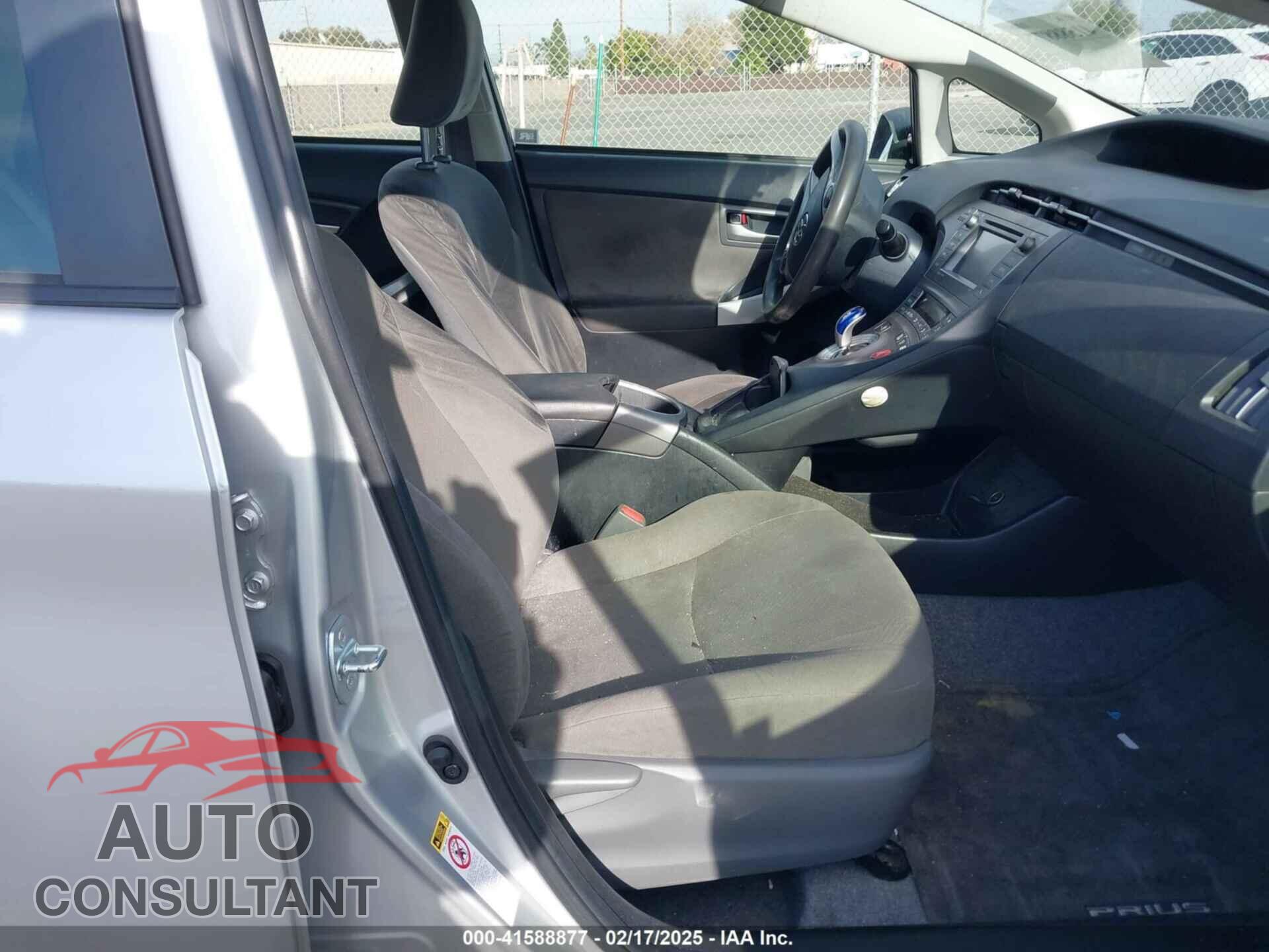 TOYOTA PRIUS 2015 - JTDKN3DU2F1932096