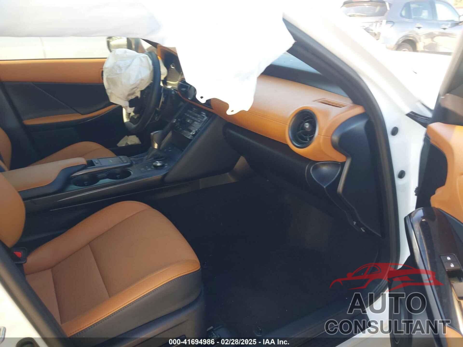 LEXUS IS 300 2024 - JTHCA1D23R5133037