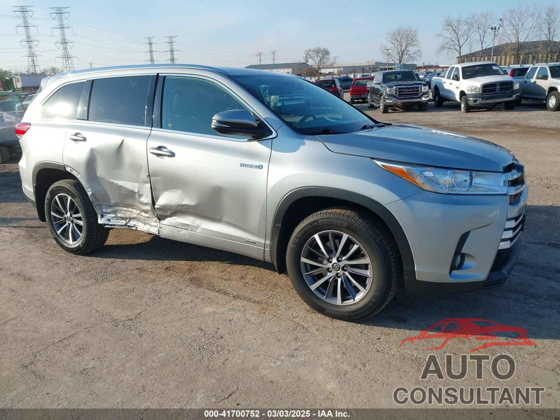 TOYOTA HIGHLANDER HYBRID 2018 - 5TDJGRFH4JS042462