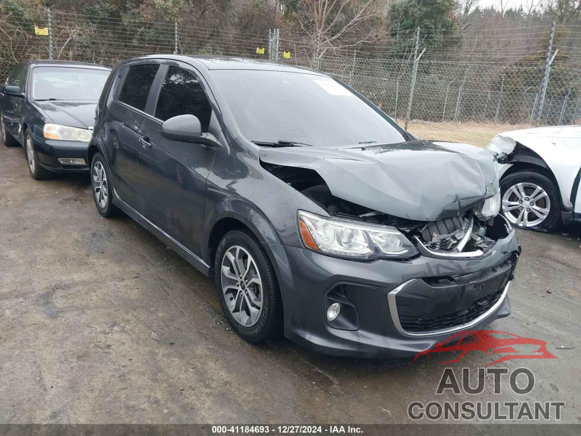 CHEVROLET SONIC 2018 - 1G1JD6SG7J4106602
