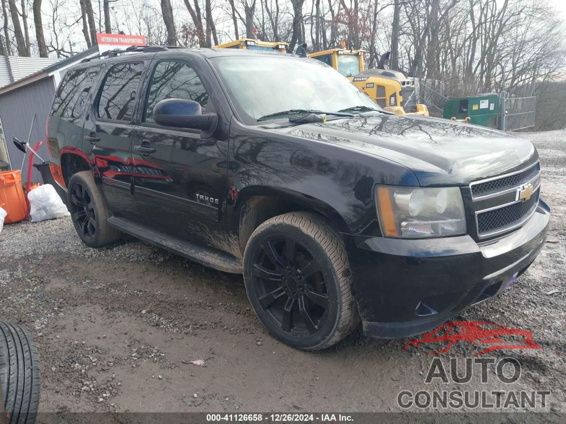 CHEVROLET TAHOE 2011 - 1GNSKBE06BR214276