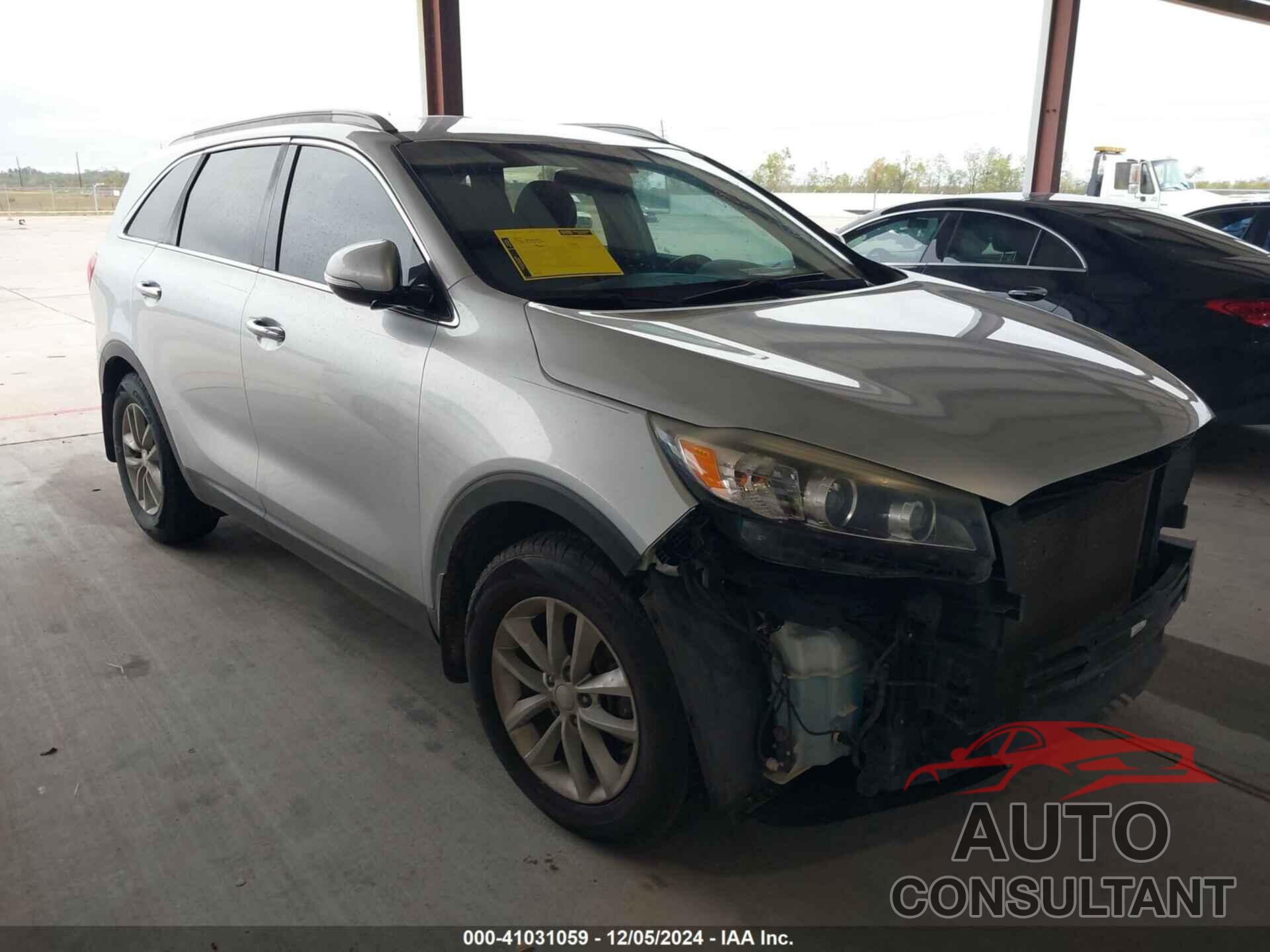 KIA SORENTO 2018 - 5XYPG4A55JG360565