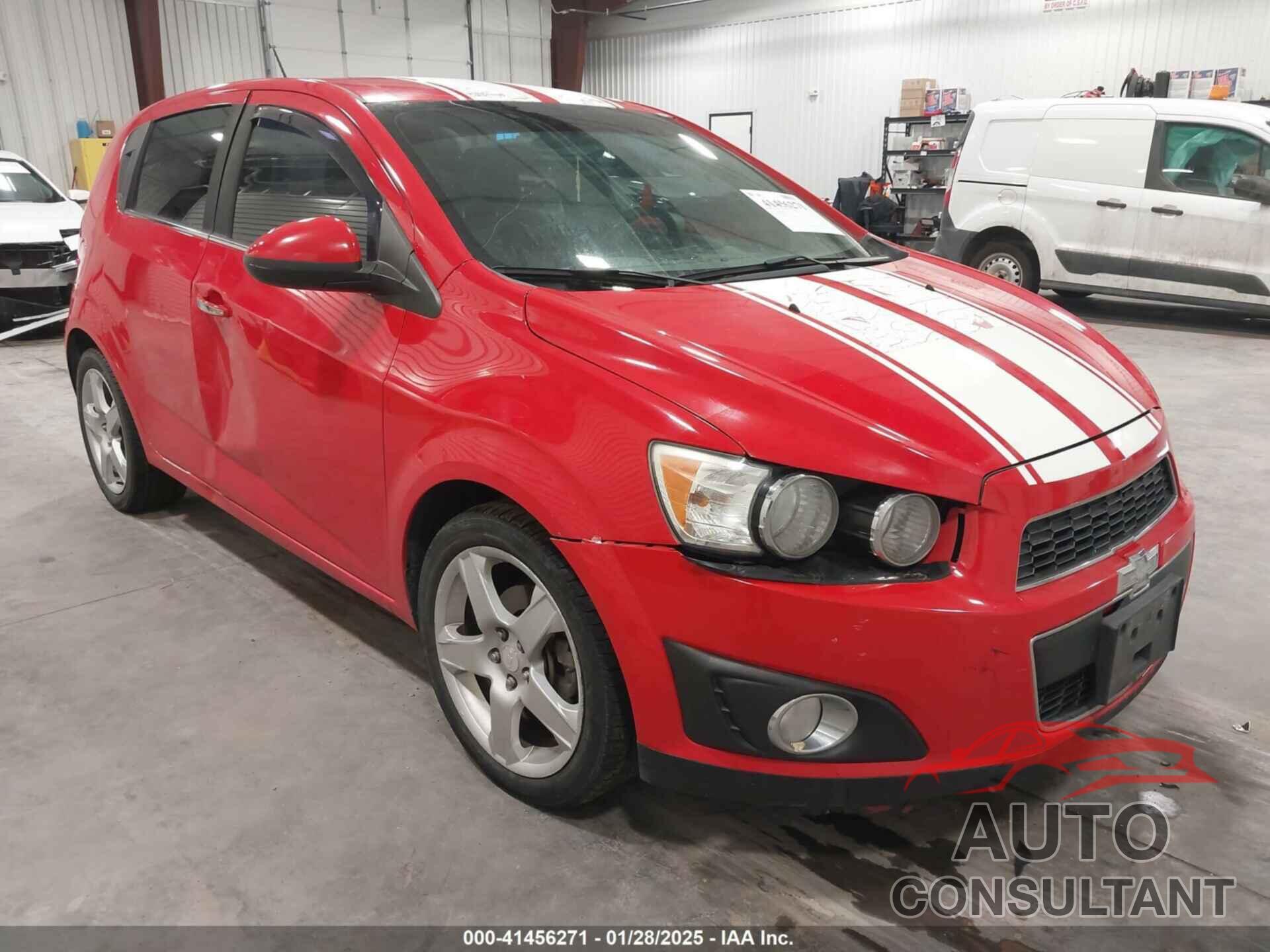 CHEVROLET SONIC 2015 - 1G1JE6SBXF4201163