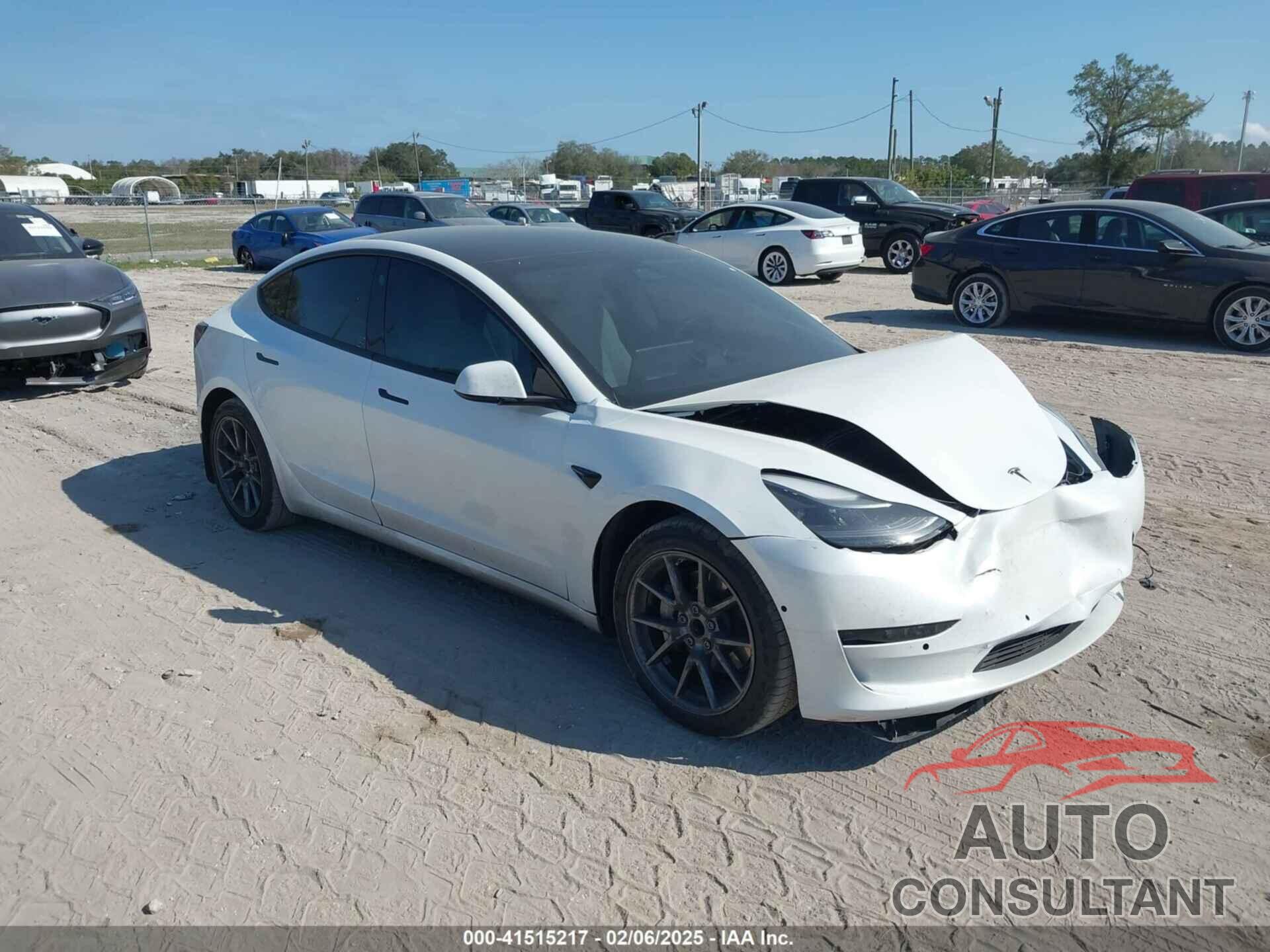 TESLA MODEL 3 2021 - 5YJ3E1EA5MF082417