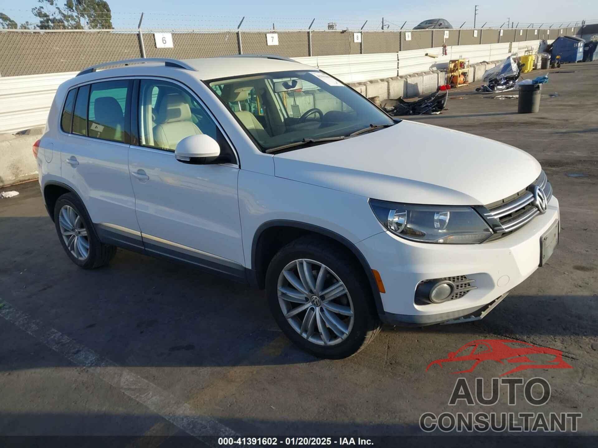 VOLKSWAGEN TIGUAN 2012 - WVGAV7AX0CW526099