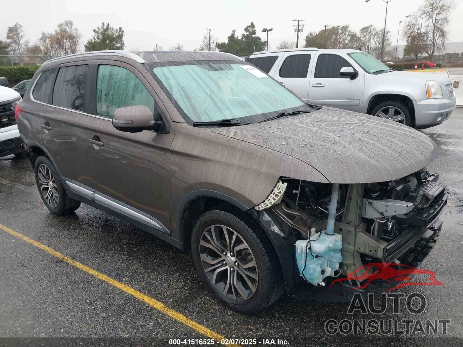 MITSUBISHI OUTLANDER 2018 - JA4AD3A3XJZ020282