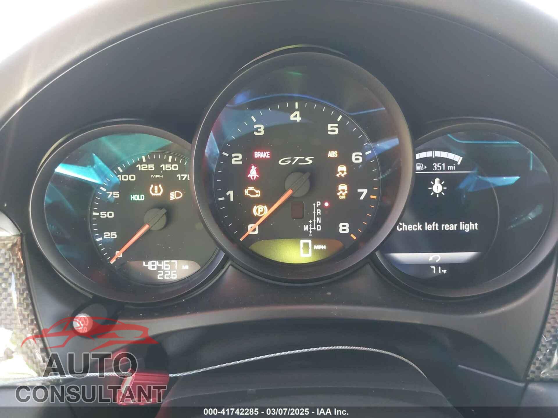PORSCHE MACAN 2017 - WP1AG2A59HLB51272