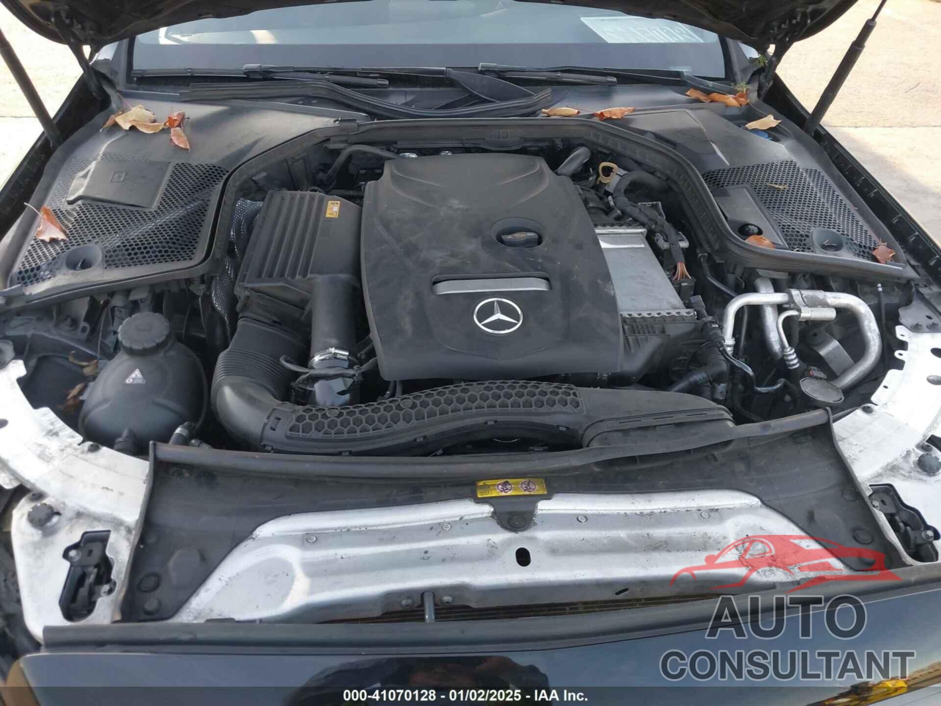 MERCEDES-BENZ C 300 2018 - 55SWF4JB7JU235626
