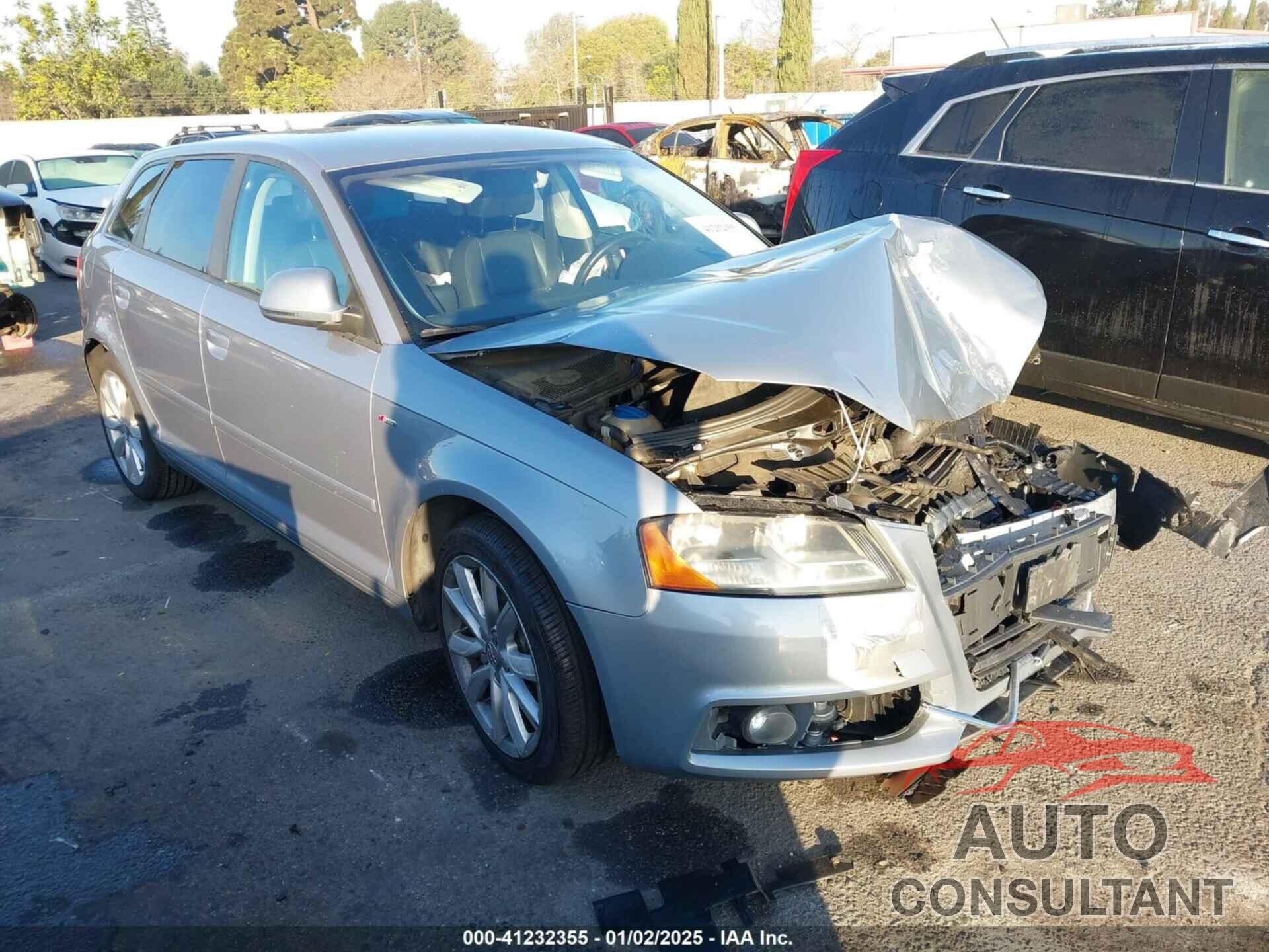 AUDI A3 2010 - WAUBEBFM0AA100432