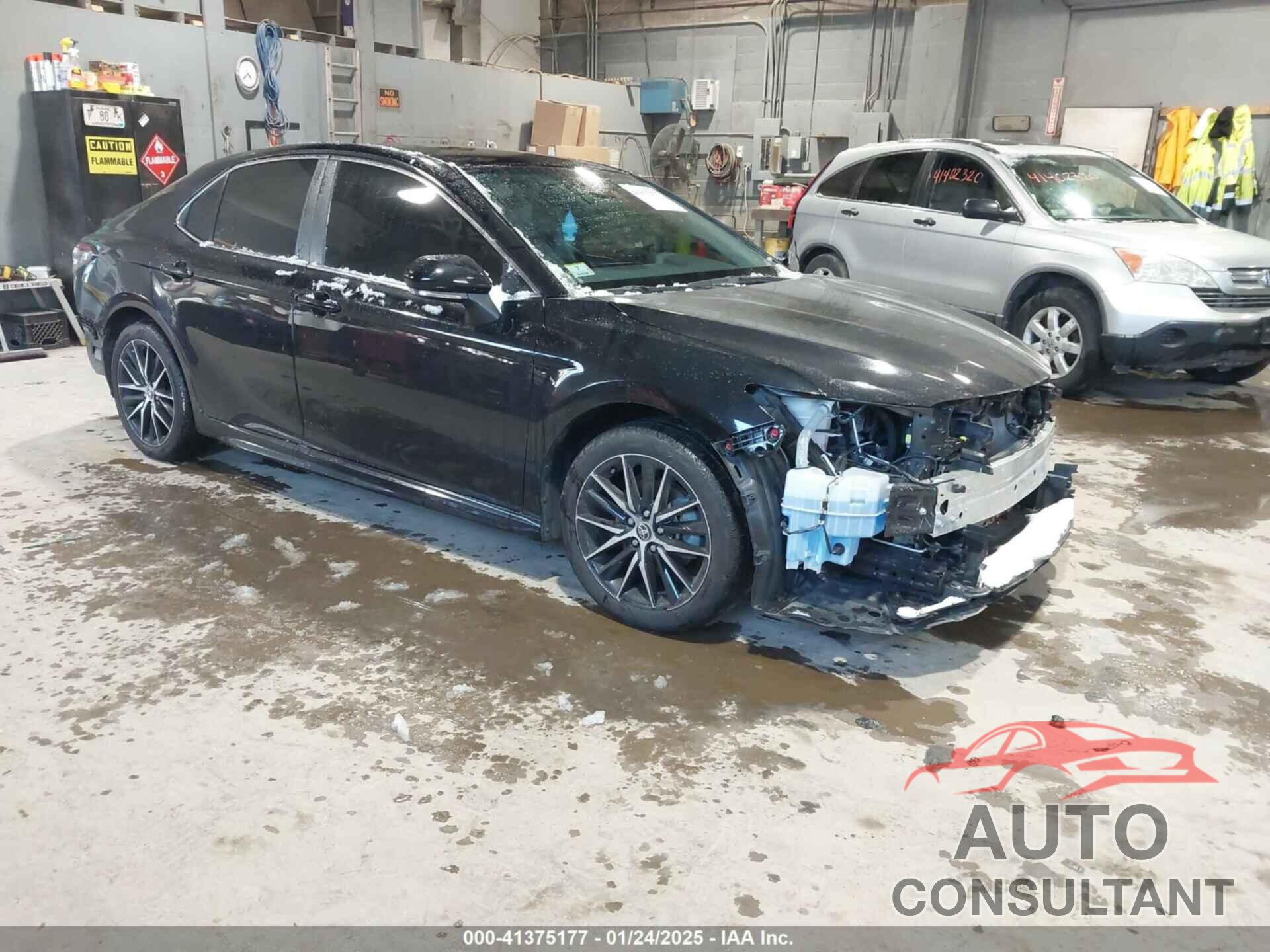 TOYOTA CAMRY 2022 - 4T1G11BK1NU069517