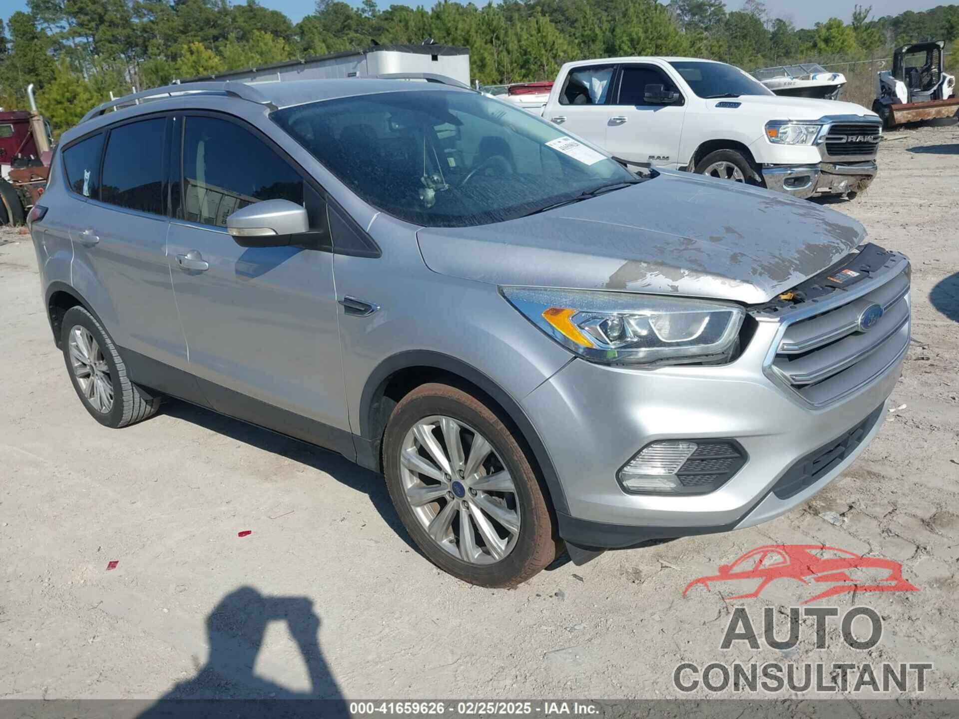 FORD ESCAPE 2017 - 1FMCU0J94HUE20827