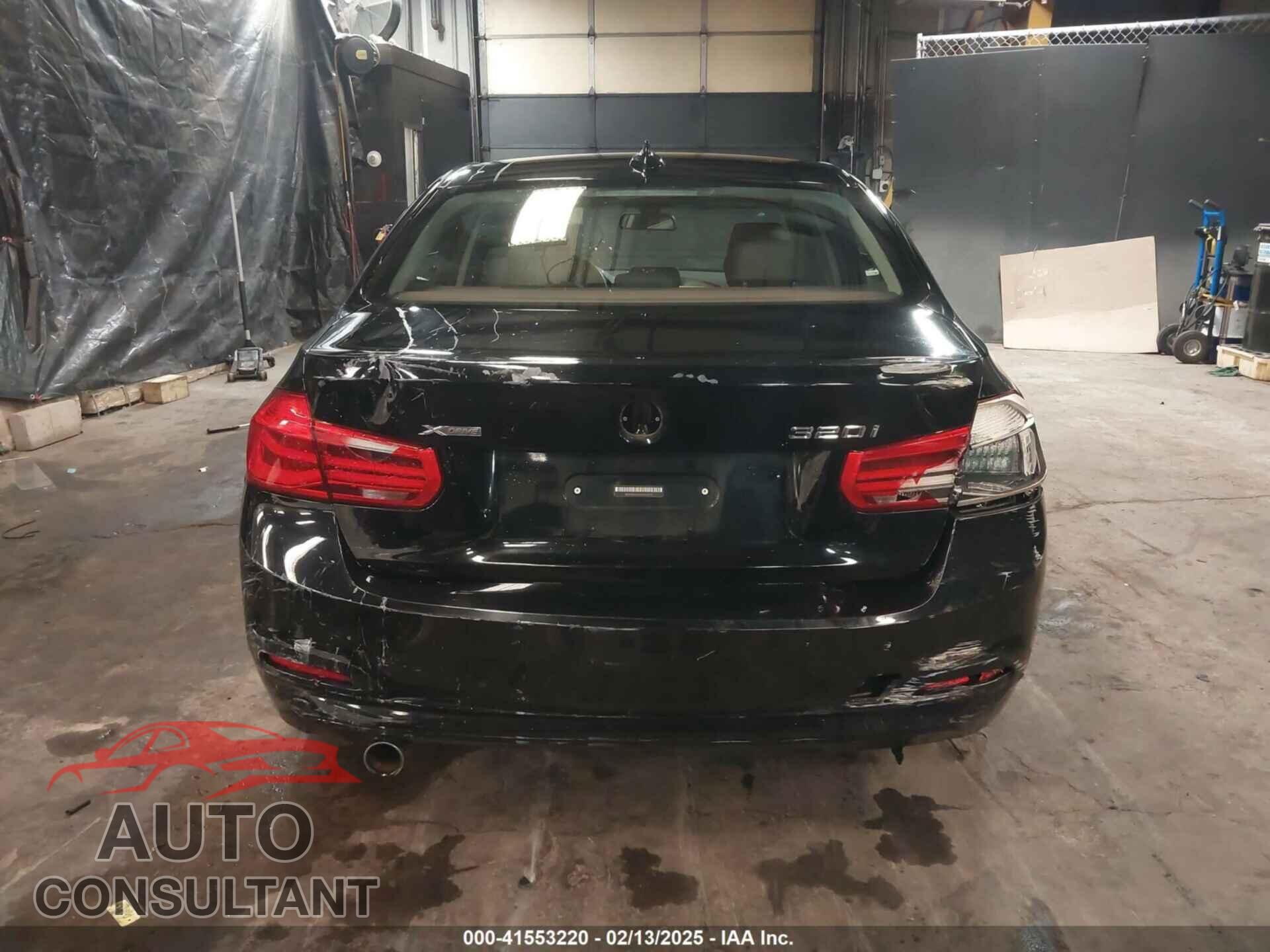 BMW 320I 2016 - WBA8E5G5XGNU20717