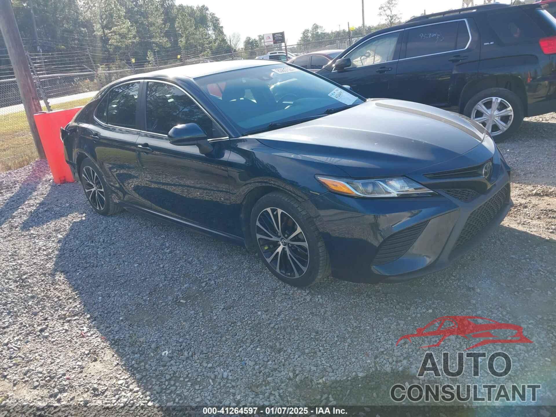 TOYOTA CAMRY 2018 - 4T1B11HKXJU567260