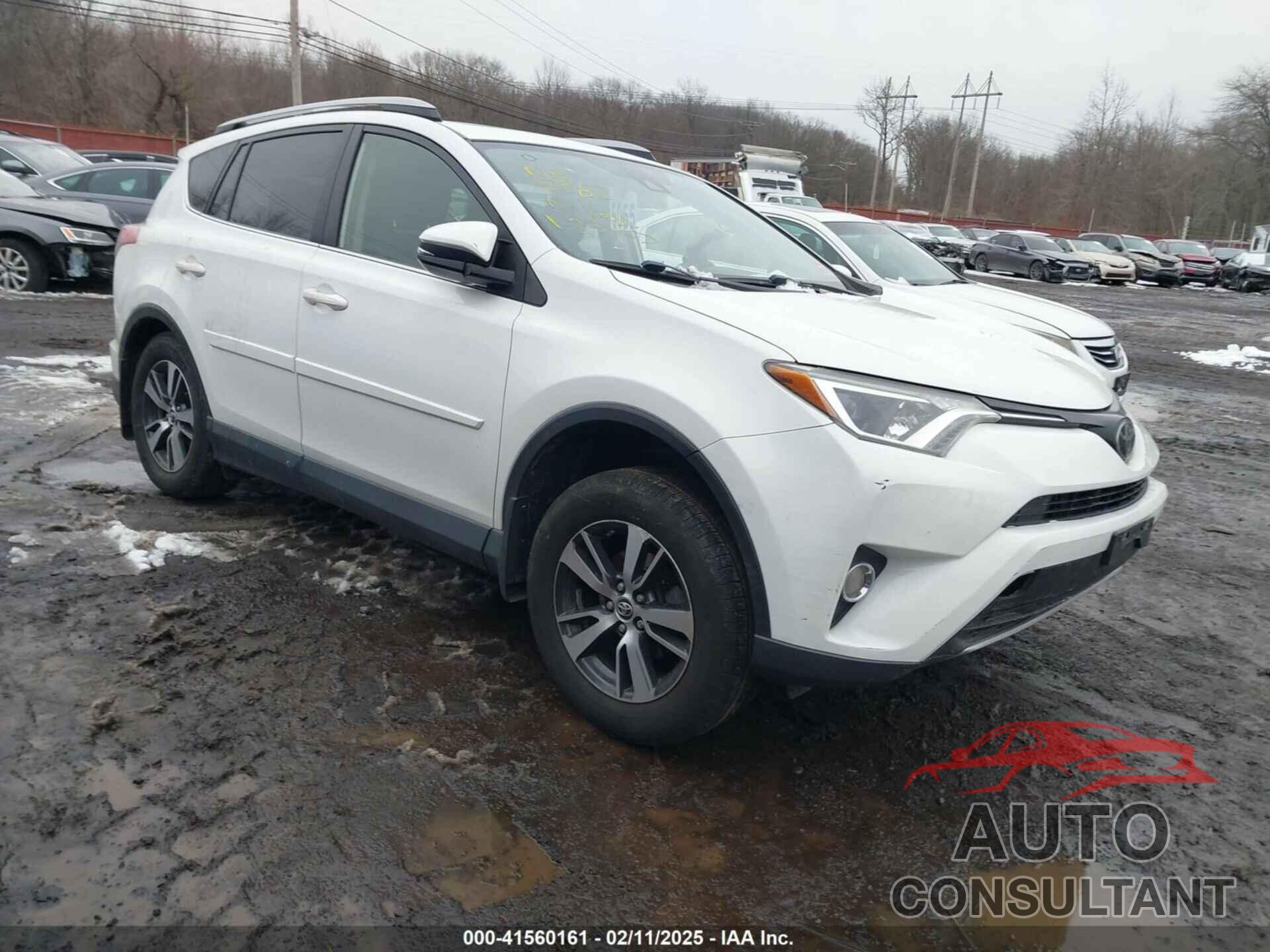 TOYOTA RAV4 2017 - JTMRFREV1HD198882
