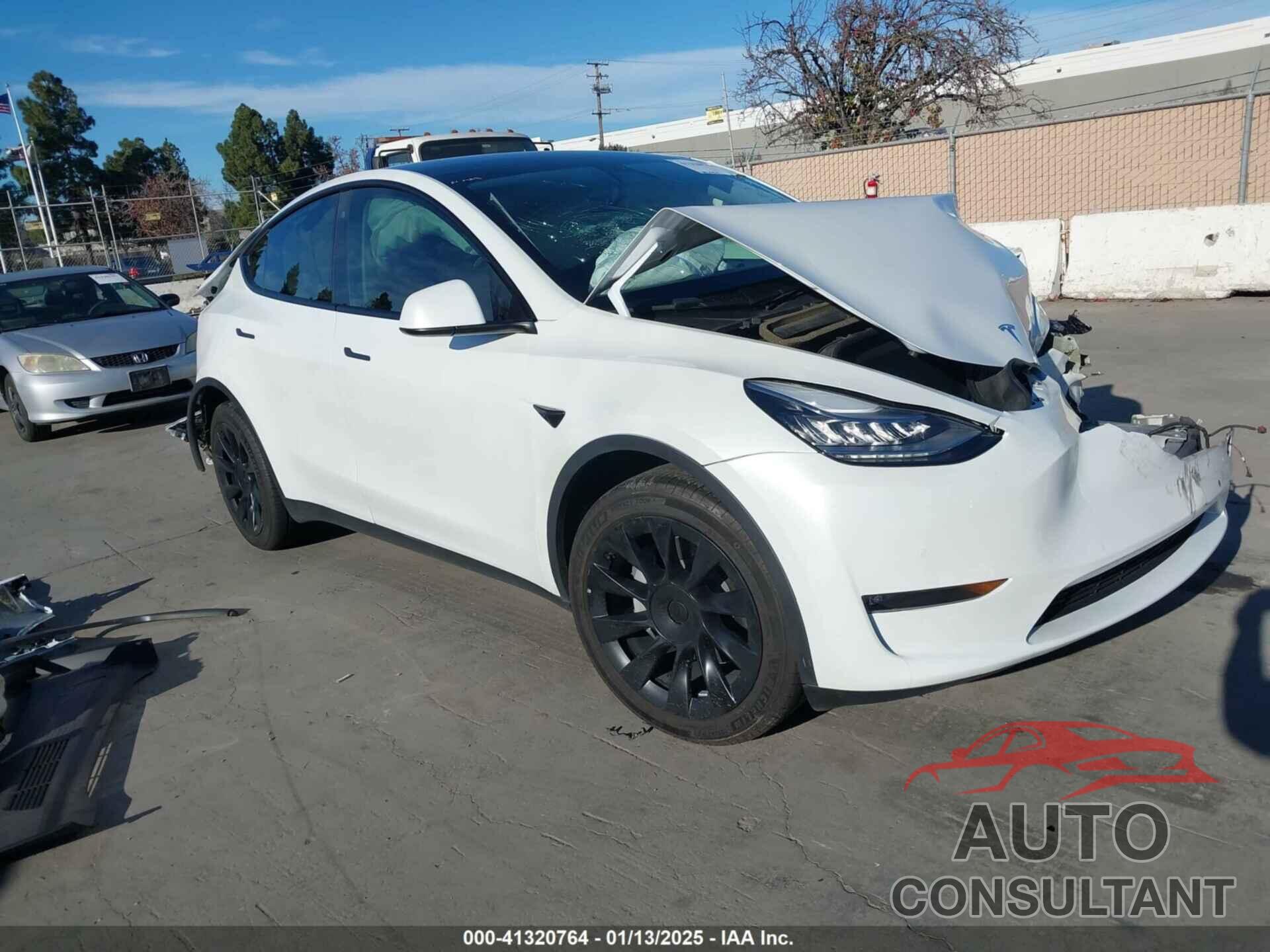 TESLA MODEL Y 2020 - 5YJYGDEE1LF058392