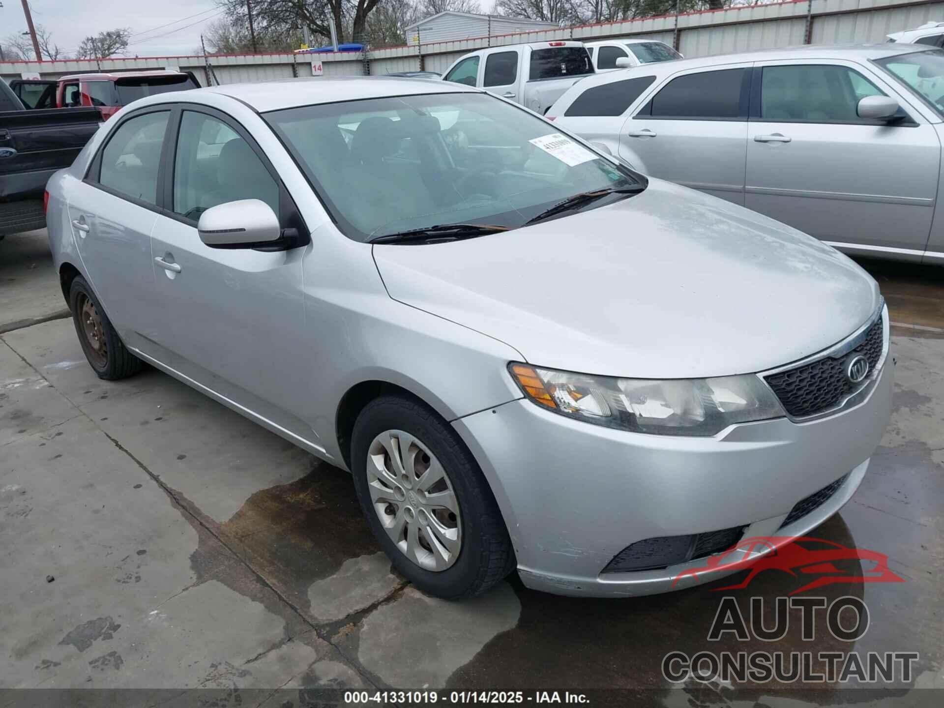 KIA FORTE 2011 - KNAFU4A2XB5887020