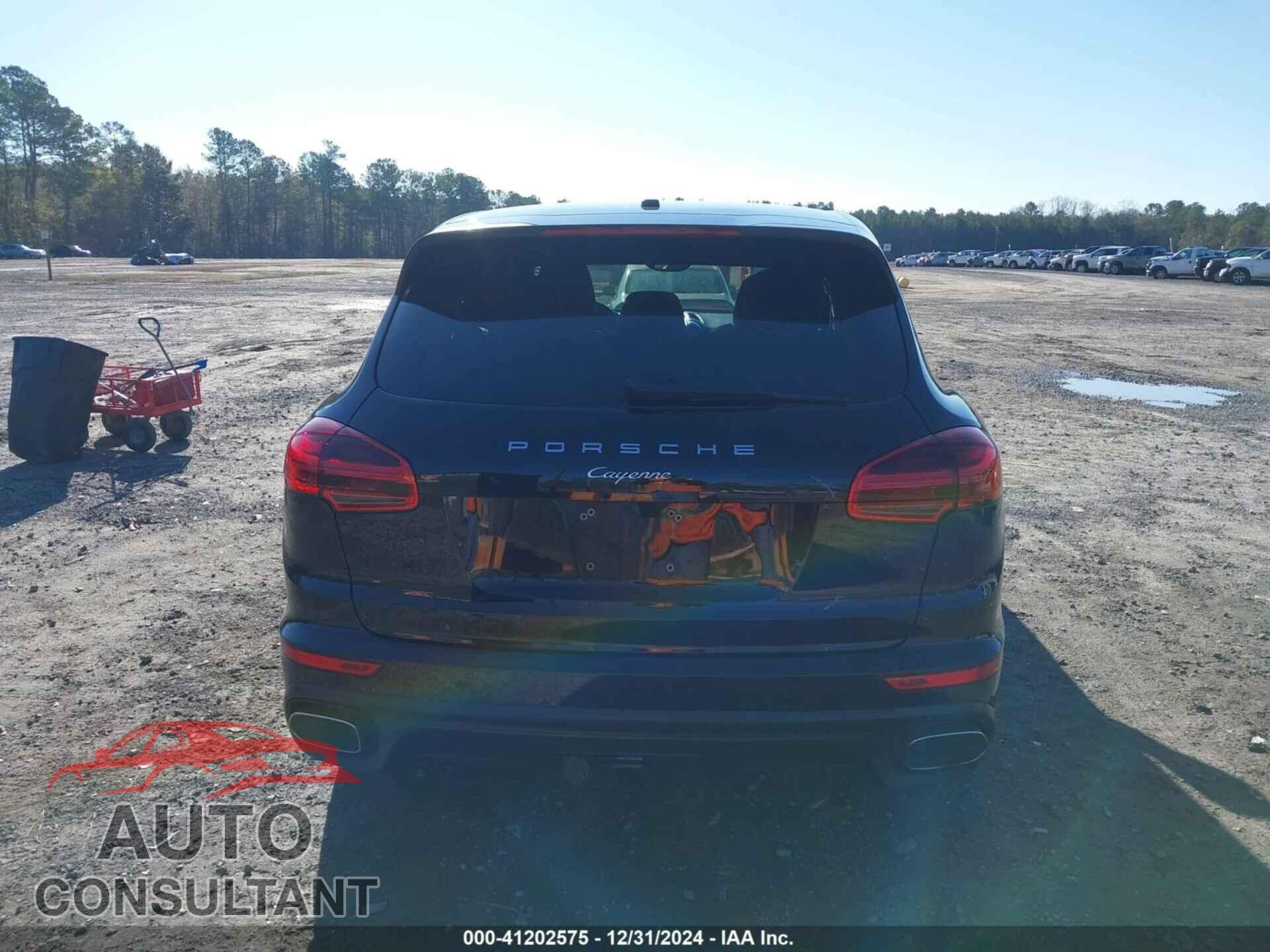 PORSCHE CAYENNE 2016 - WP1AA2A23GLA03561