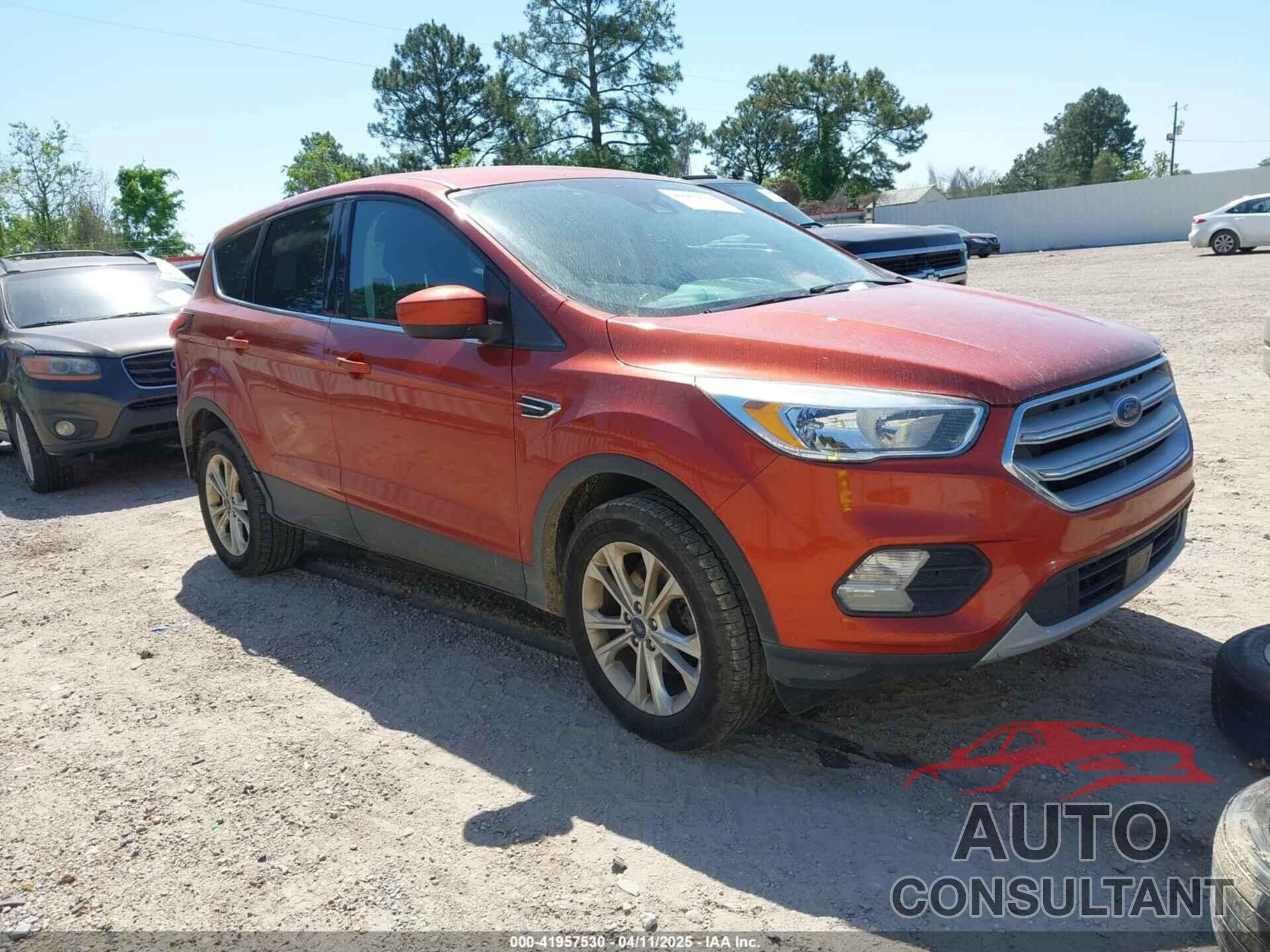 FORD ESCAPE 2019 - 1FMCU0GD1KUA04737