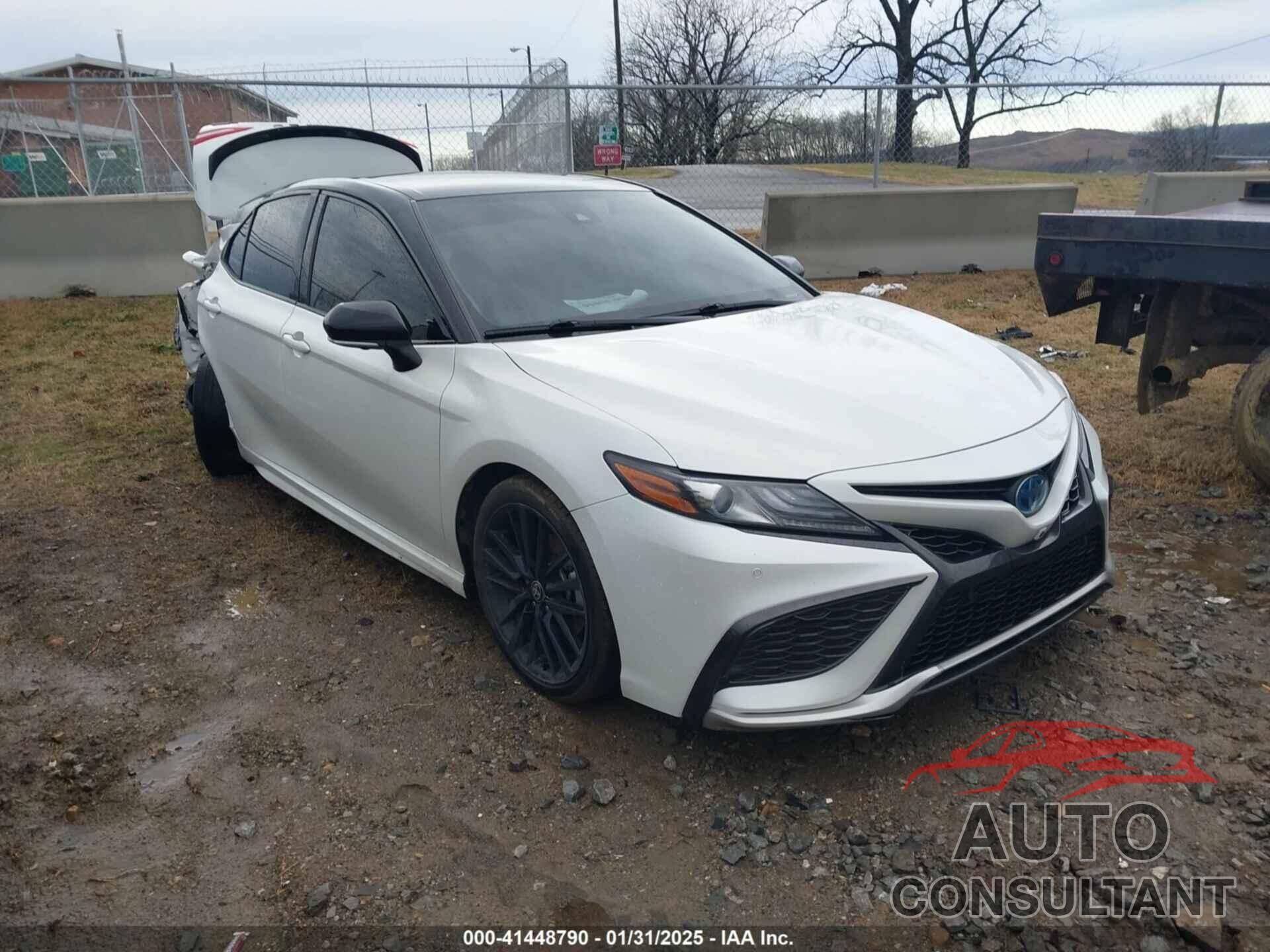 TOYOTA CAMRY 2022 - 4T1K31AK2NU032840