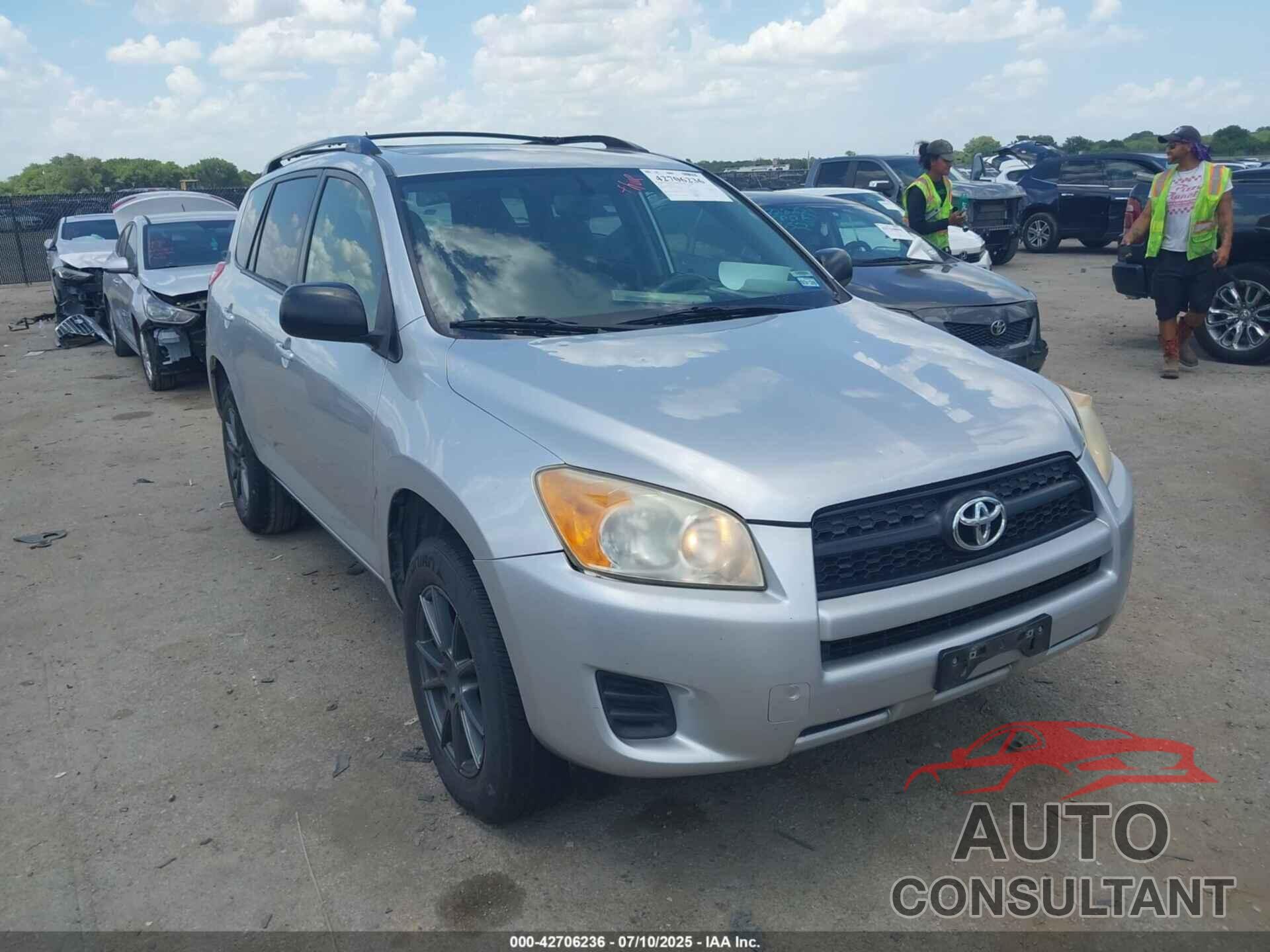 TOYOTA RAV4 2012 - JTMZF4DV4C5046716