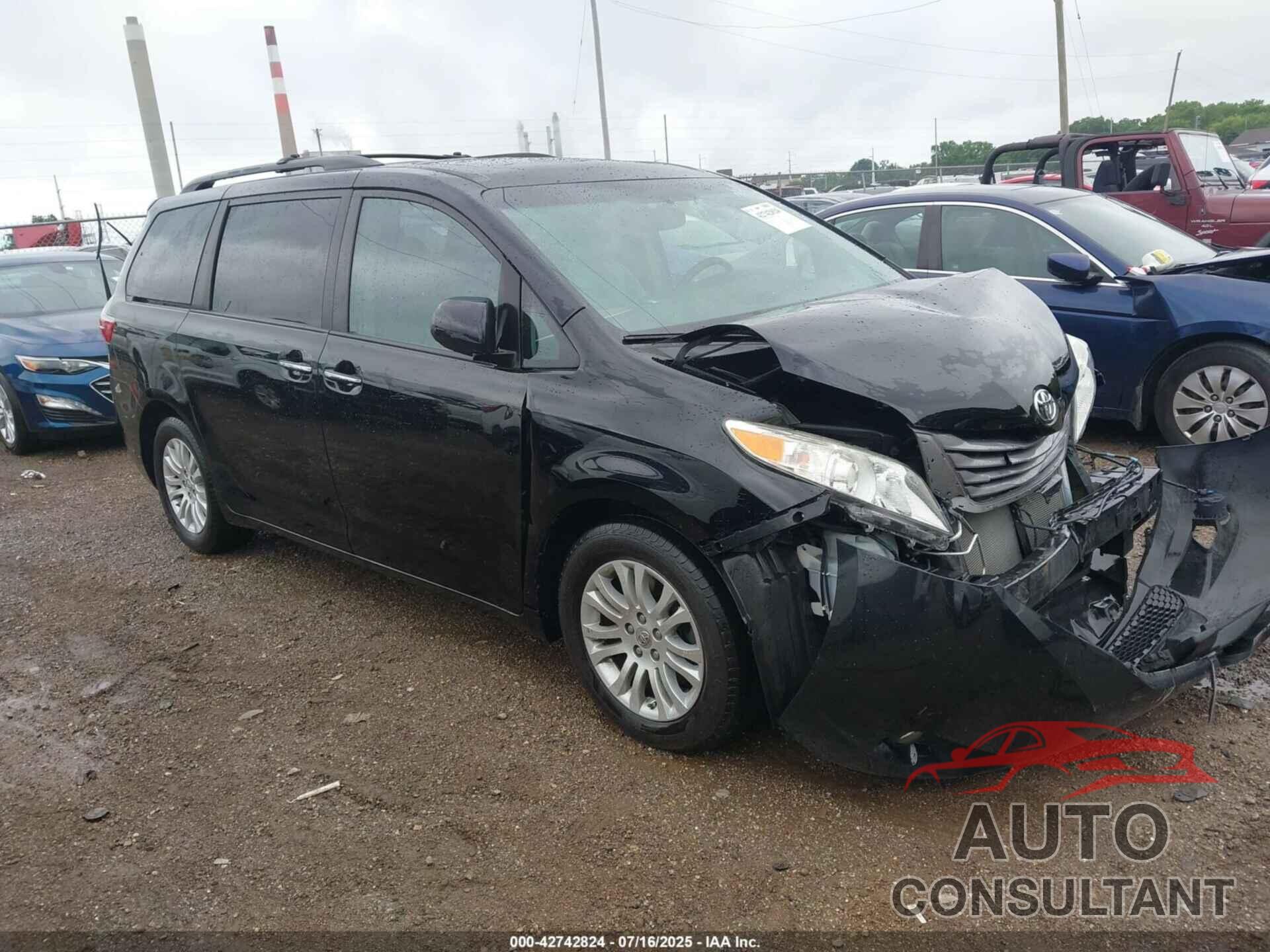 TOYOTA SIENNA 2015 - 5TDYK3DC2FS635679