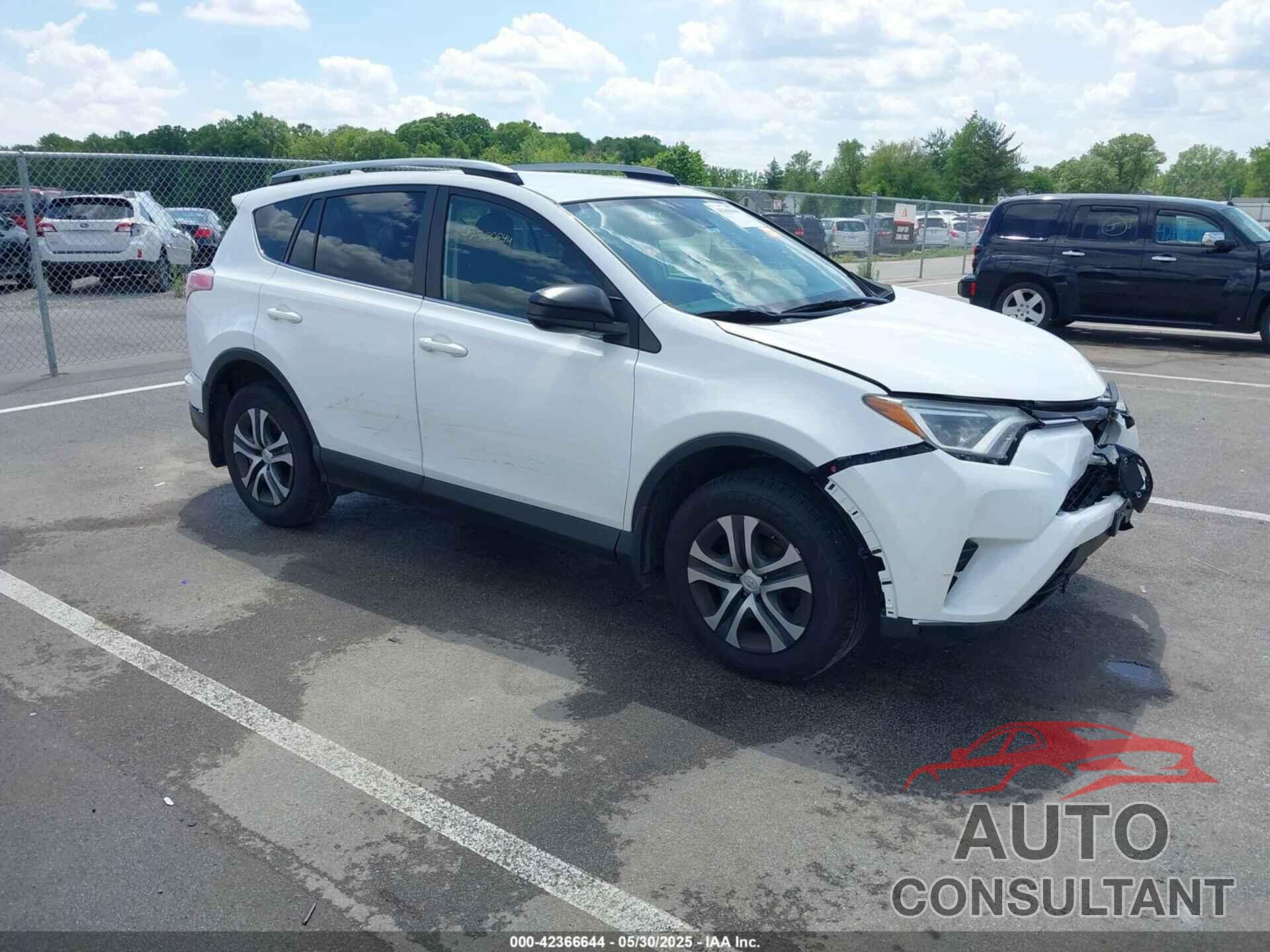 TOYOTA RAV4 2017 - JTMBFREVXHJ152681