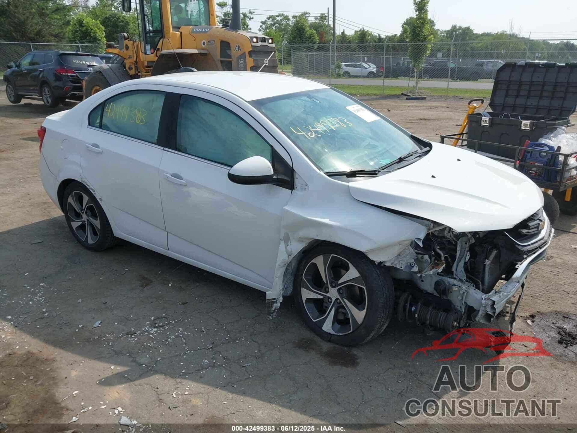 CHEVROLET SONIC 2017 - 1G1JF5SB5H4118976