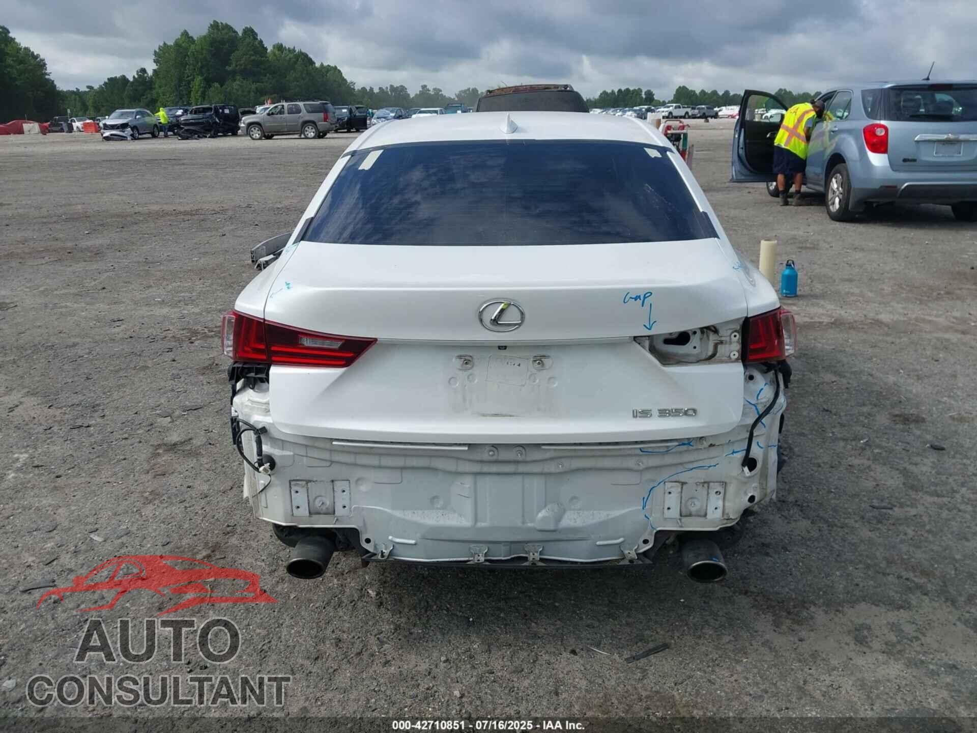 LEXUS IS 350 2014 - JTHBE1D26E5001237