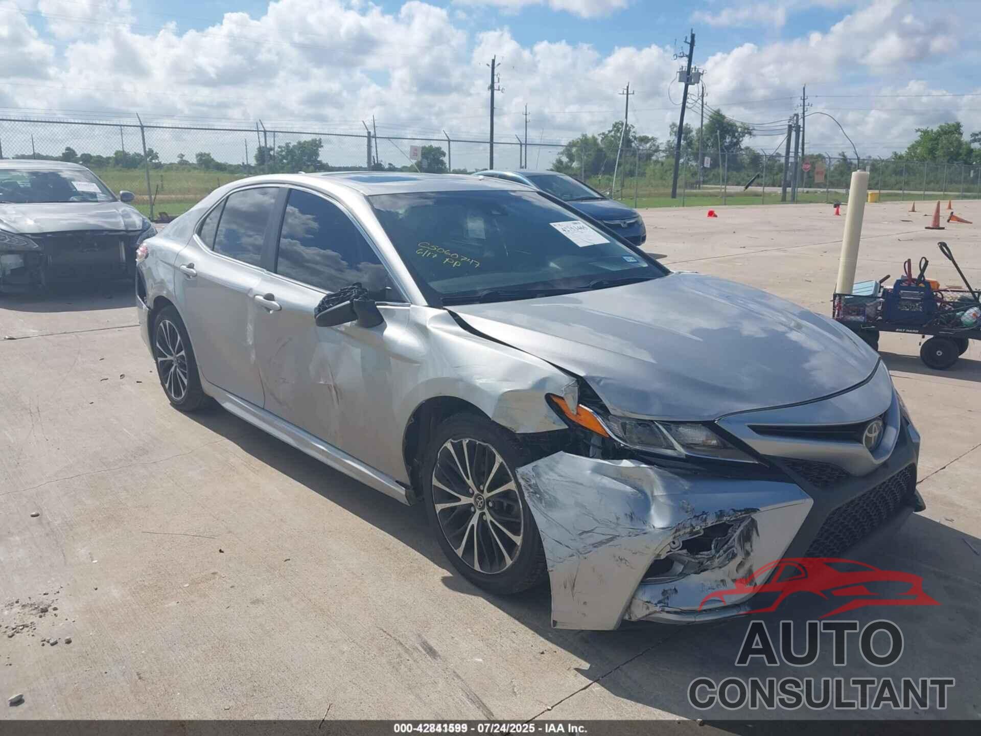 TOYOTA CAMRY 2019 - 4T1B11HK3KU165694